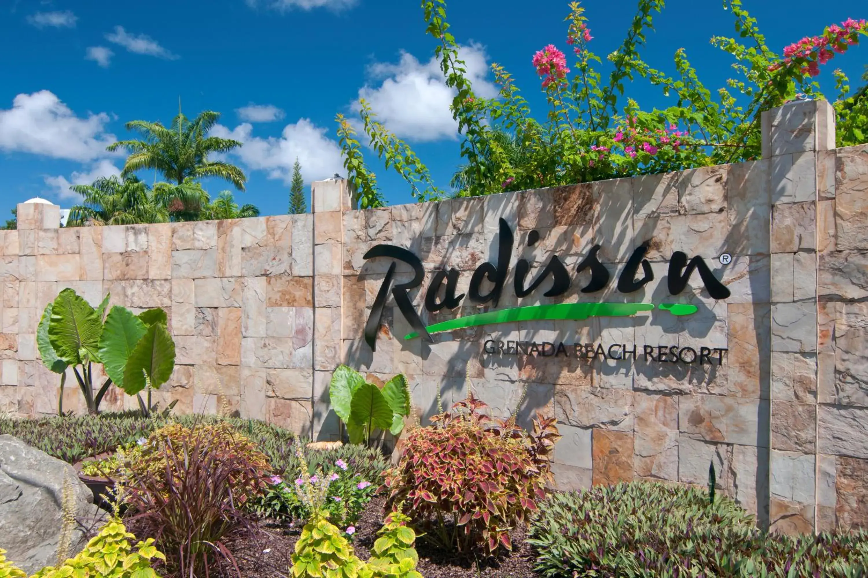 Facade/entrance in Radisson Grenada Beach Resort Facade/entrance in Radisson Grenada Beach Resort