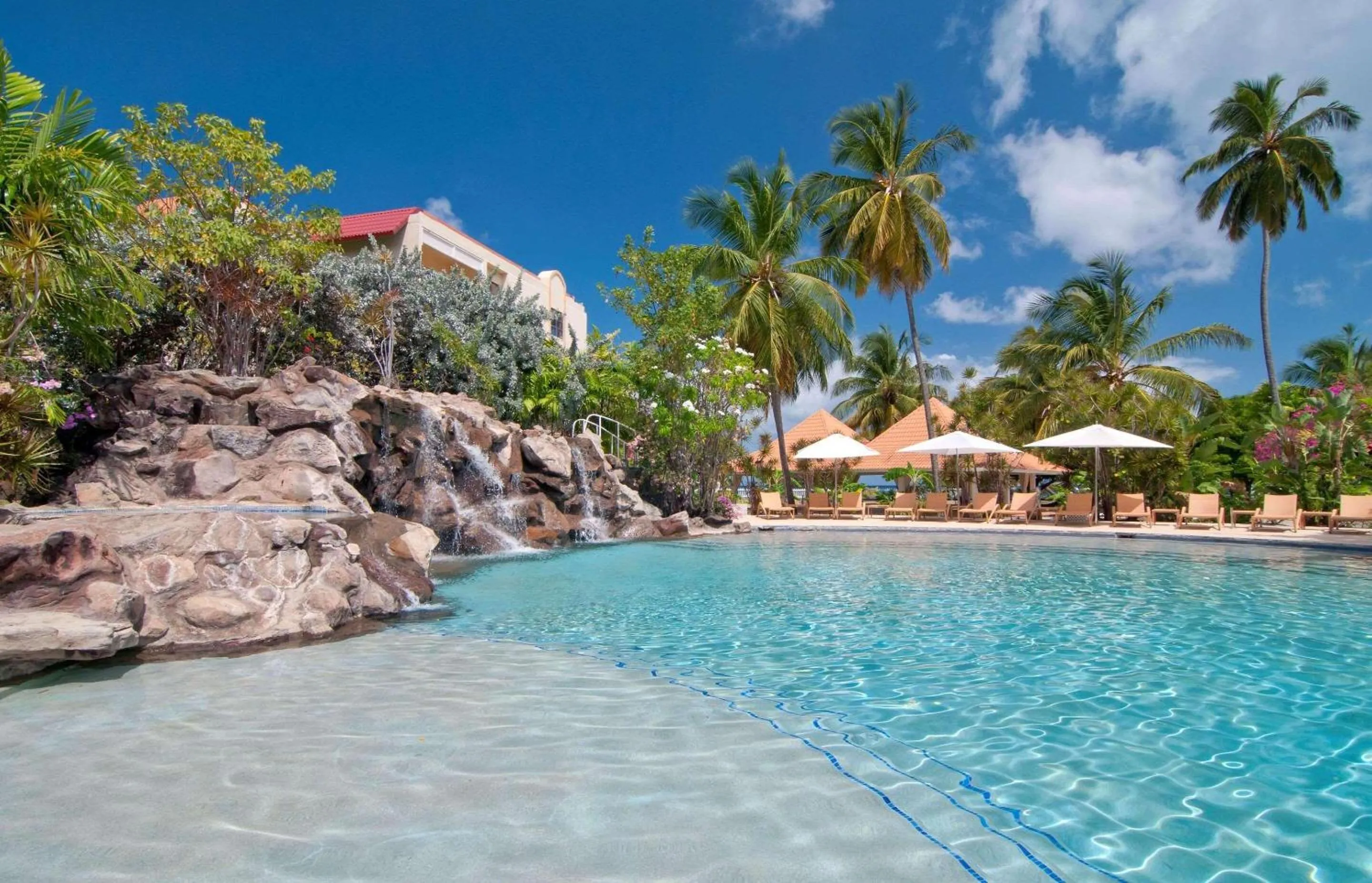 Swimming pool in Radisson Grenada Beach Resort