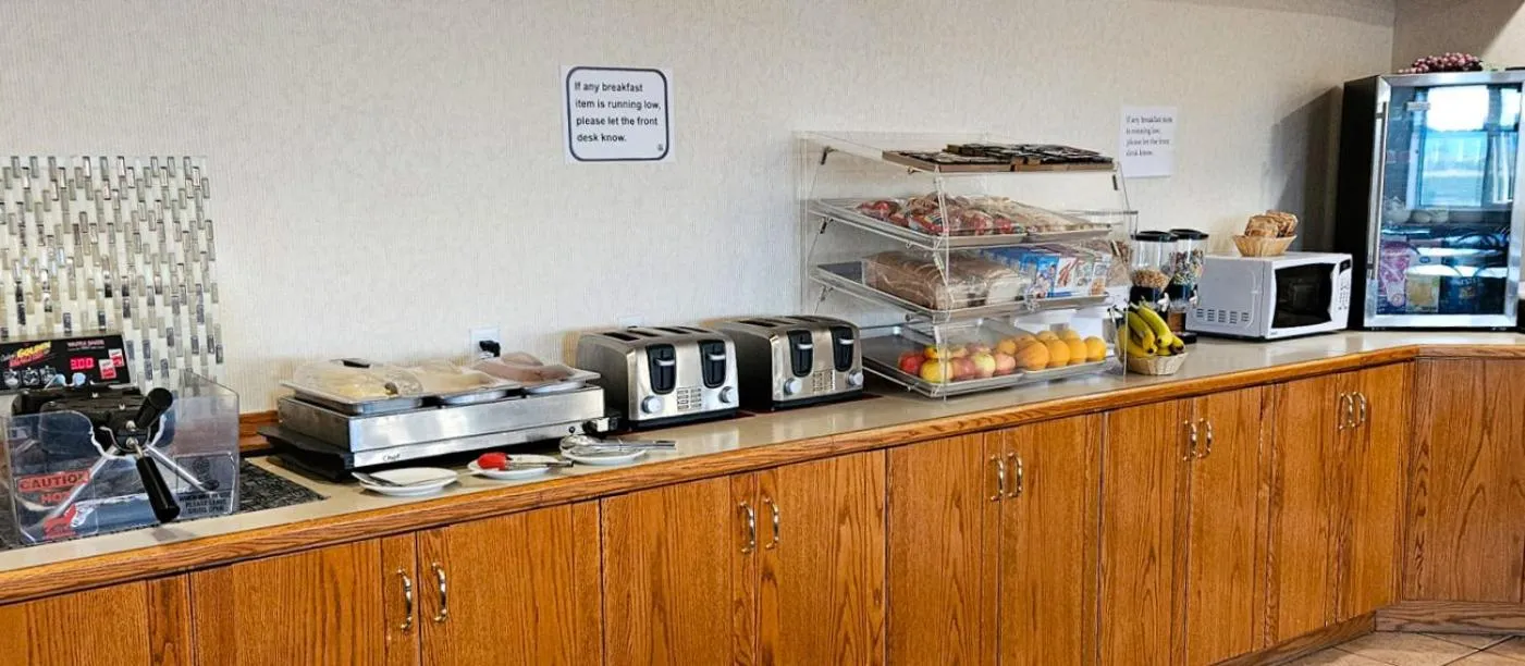Continental breakfast in Perfect Inns & Suites