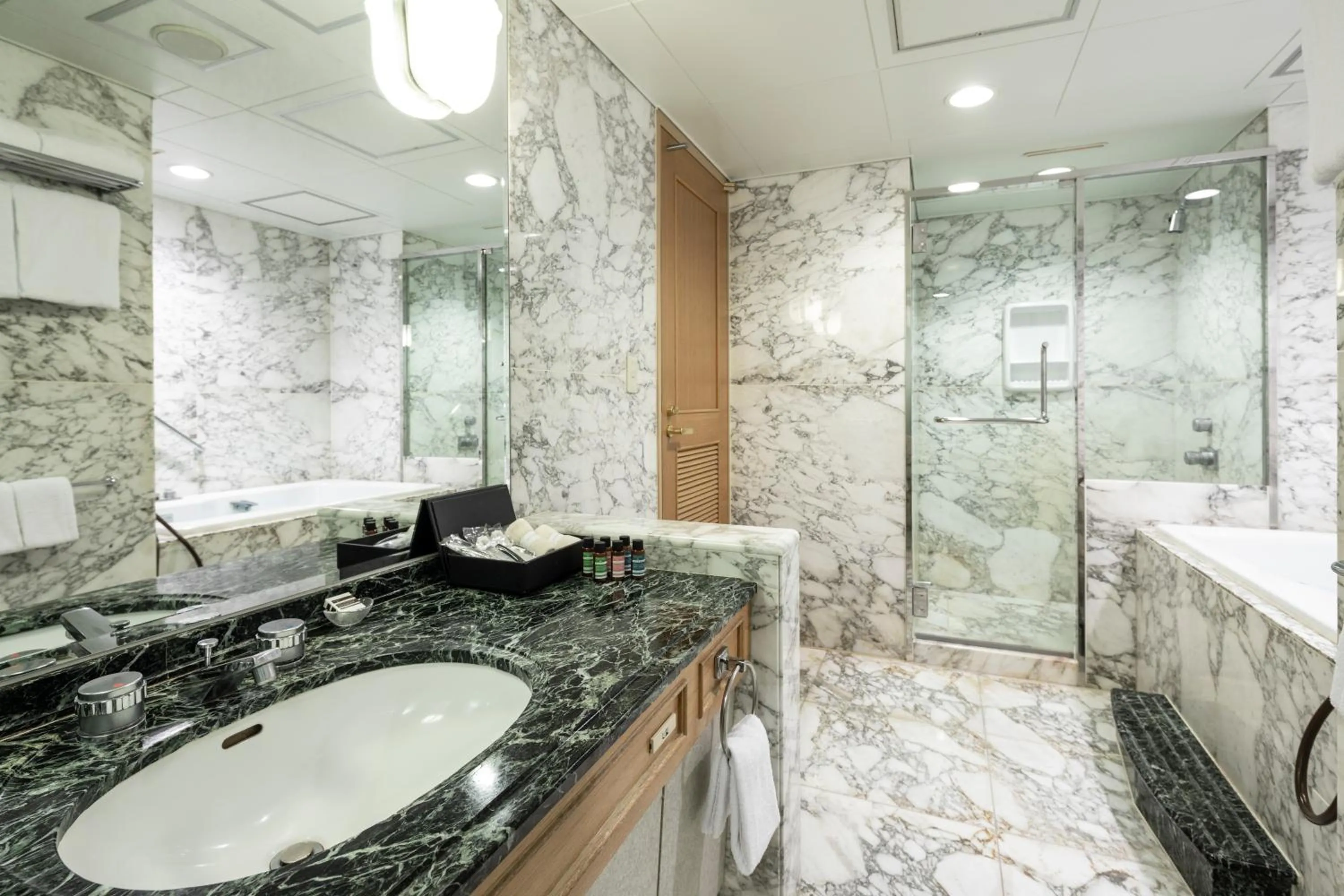 Bathroom in Hotel Agora Regency Osaka Sakai