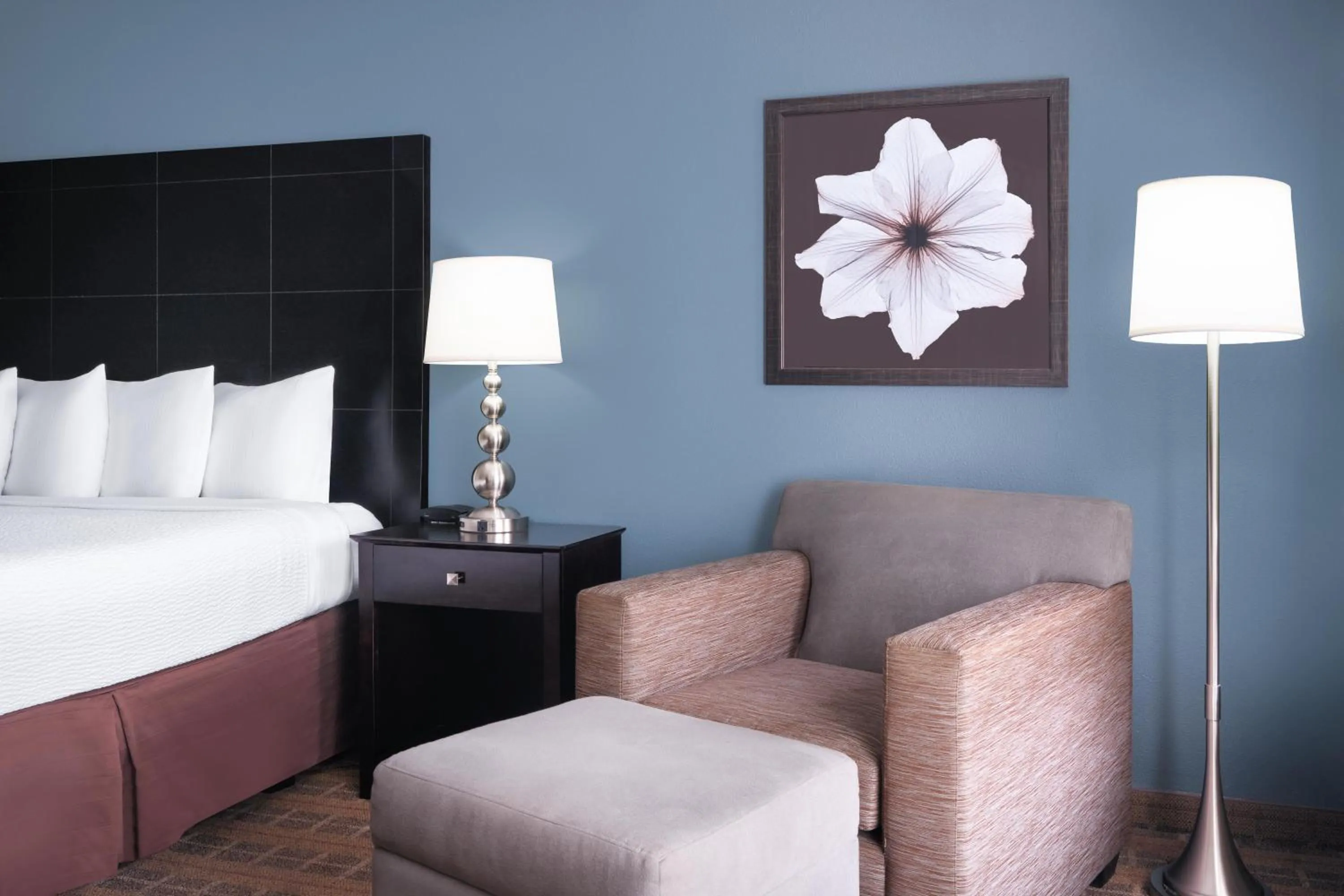 Bedroom, Bed in La Cuesta Inn, BW Signature Collection