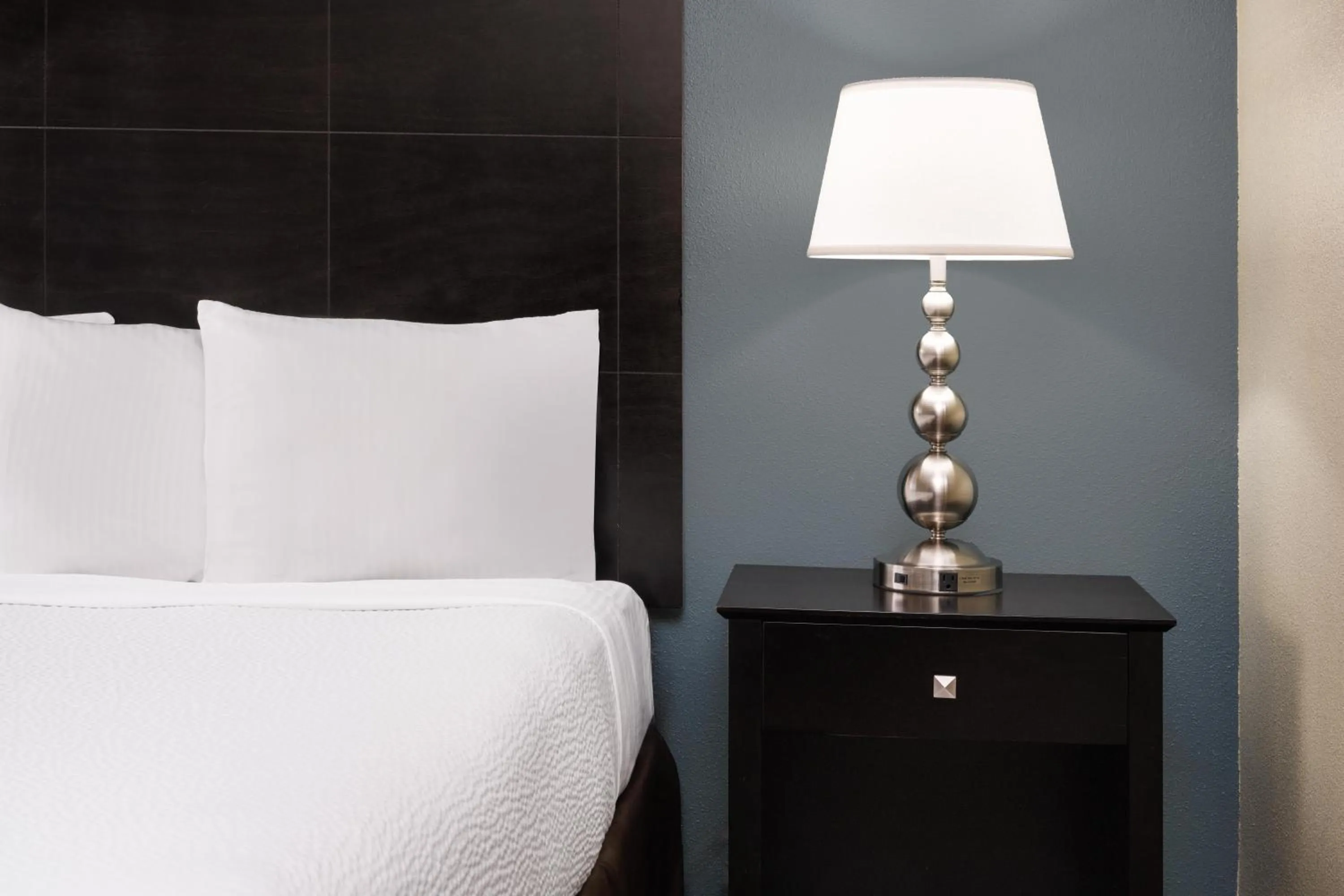 Bedroom, Bed in La Cuesta Inn, BW Signature Collection