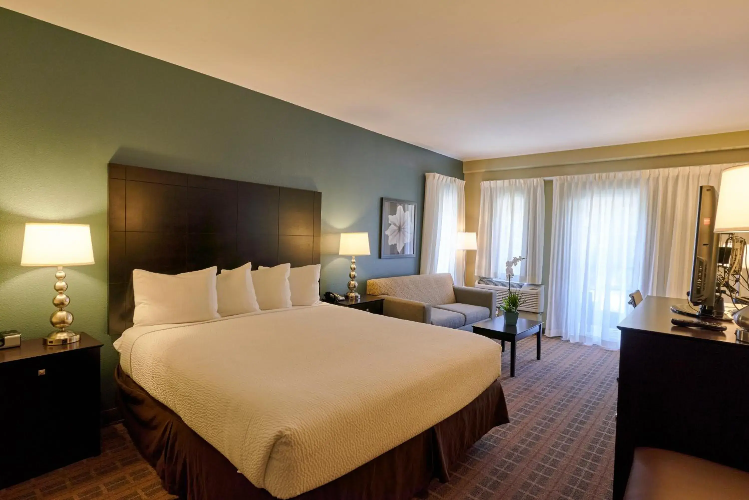 King Room with Balcony in La Cuesta Inn, BW Signature Collection King Room with Balcony in La Cuesta Inn, BW Signature Collection