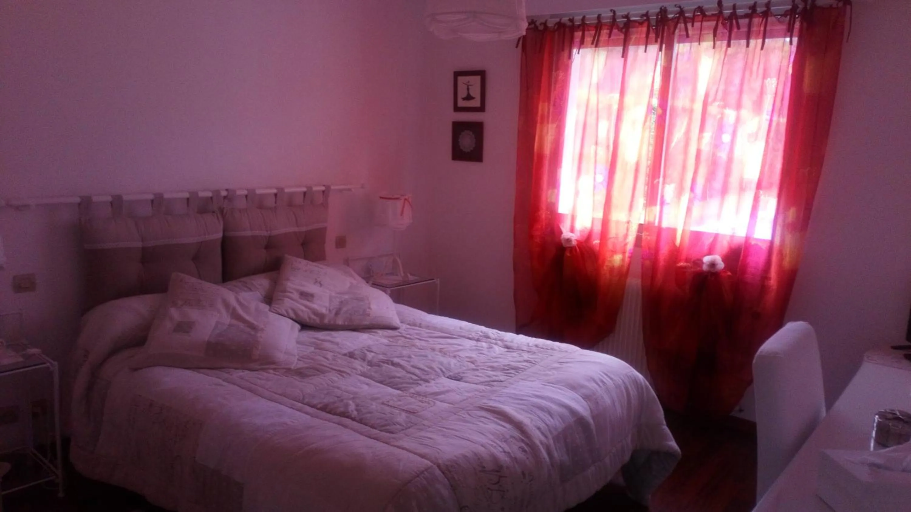 Bedroom in Villa De Guénifey