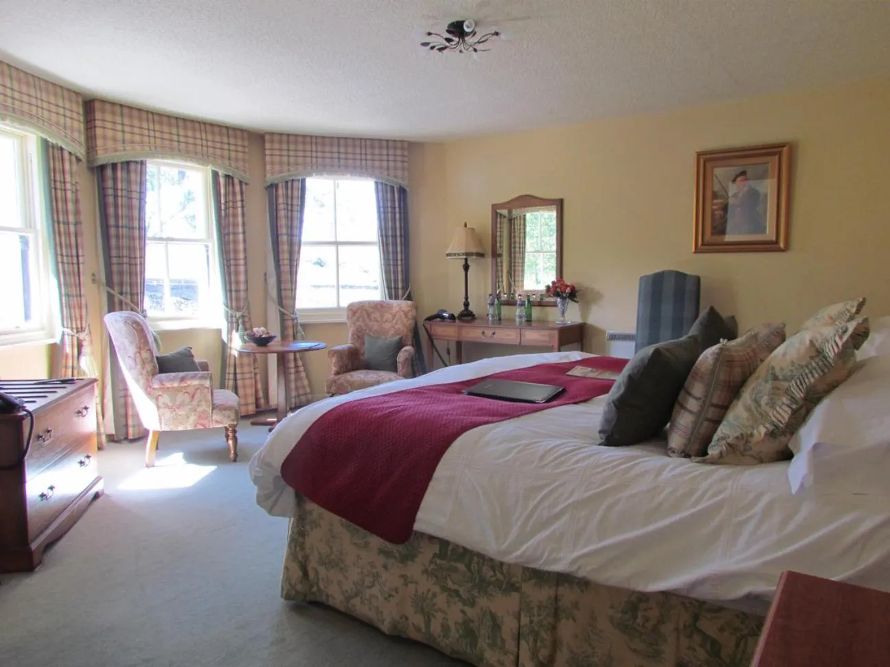 Bed in Altnaharra Hotel