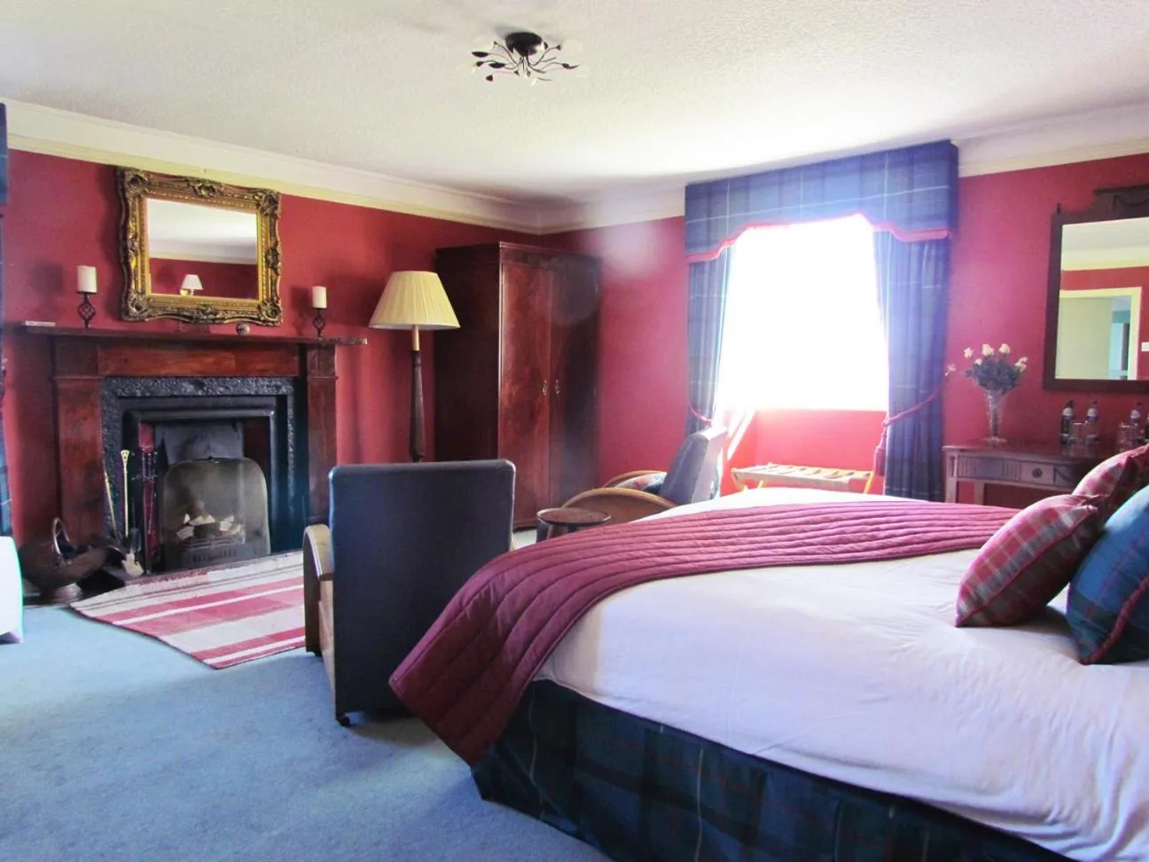 Bed in Altnaharra Hotel