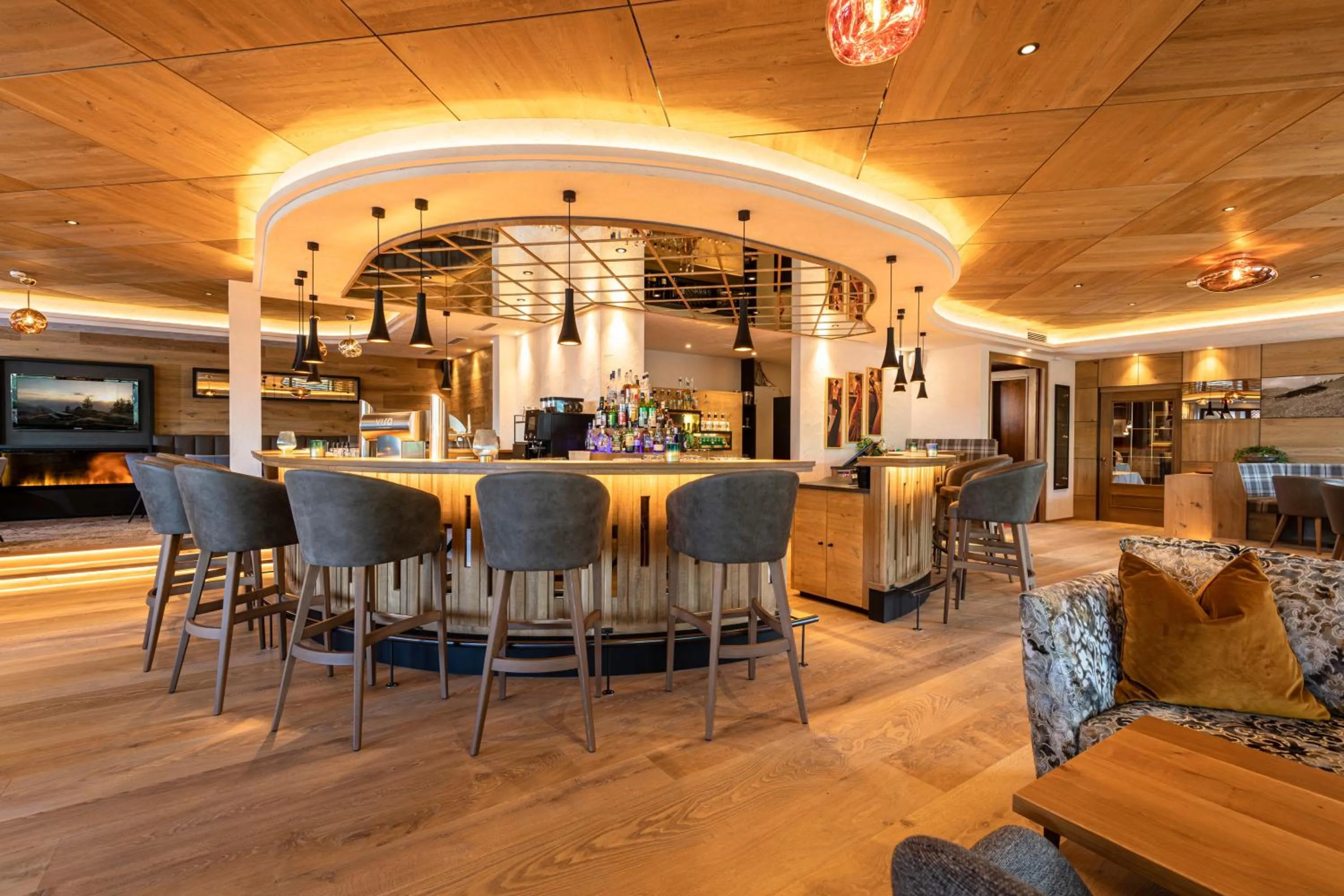 Lounge or bar in Alpbacherhof Mountain & Spa Resort