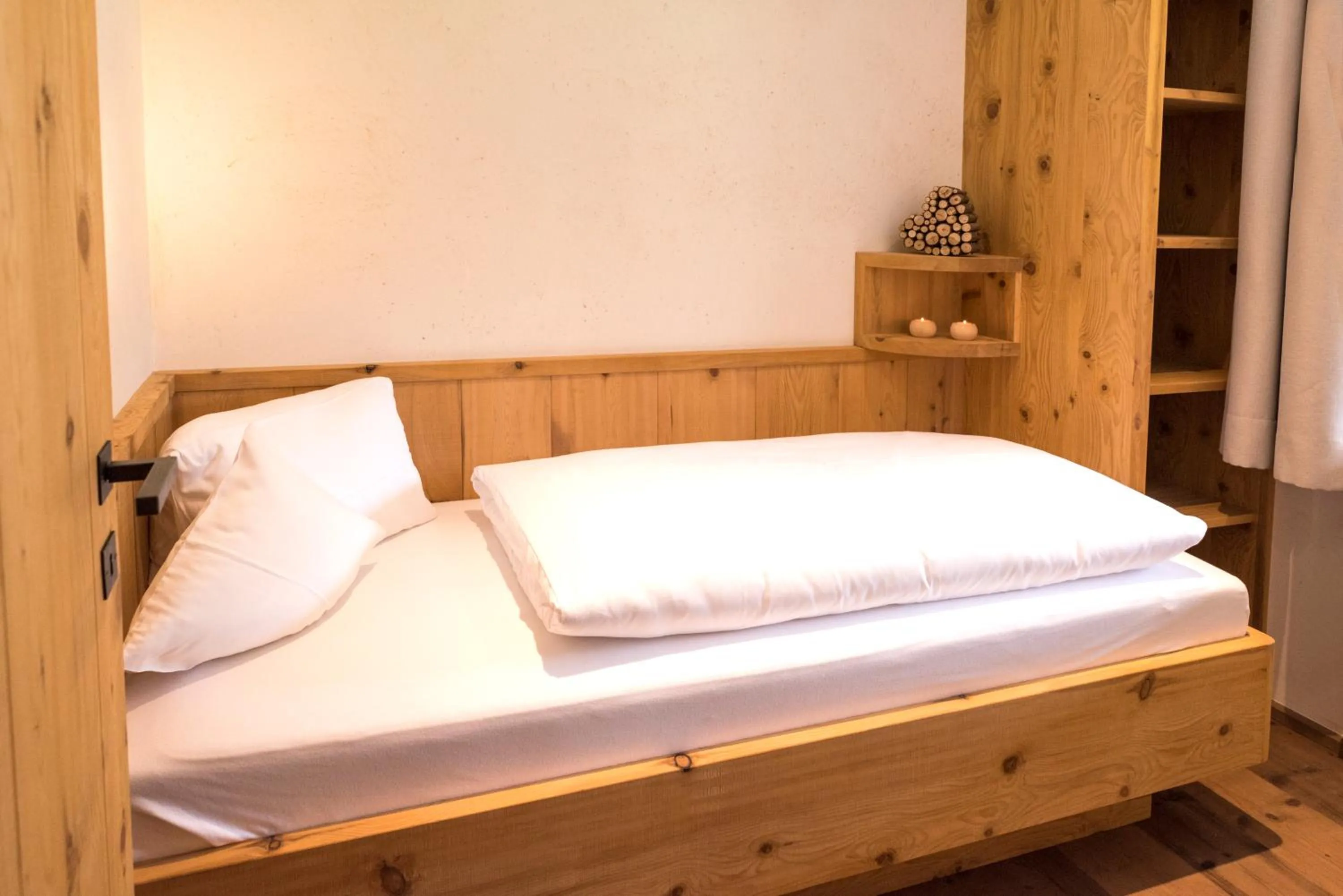 Bed in Alpbacherhof Mountain & Spa Resort