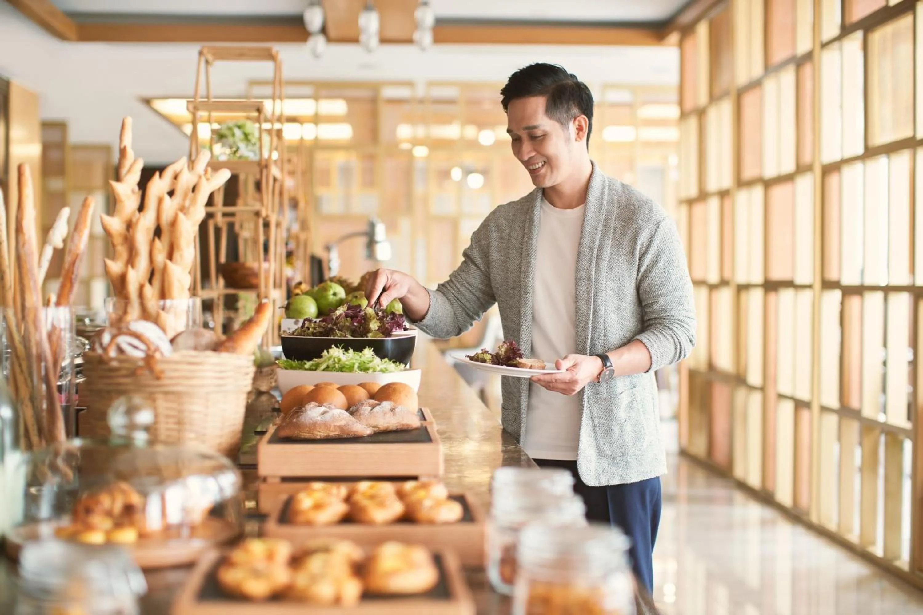 Restaurant/places to eat in Sheraton Hai Phong