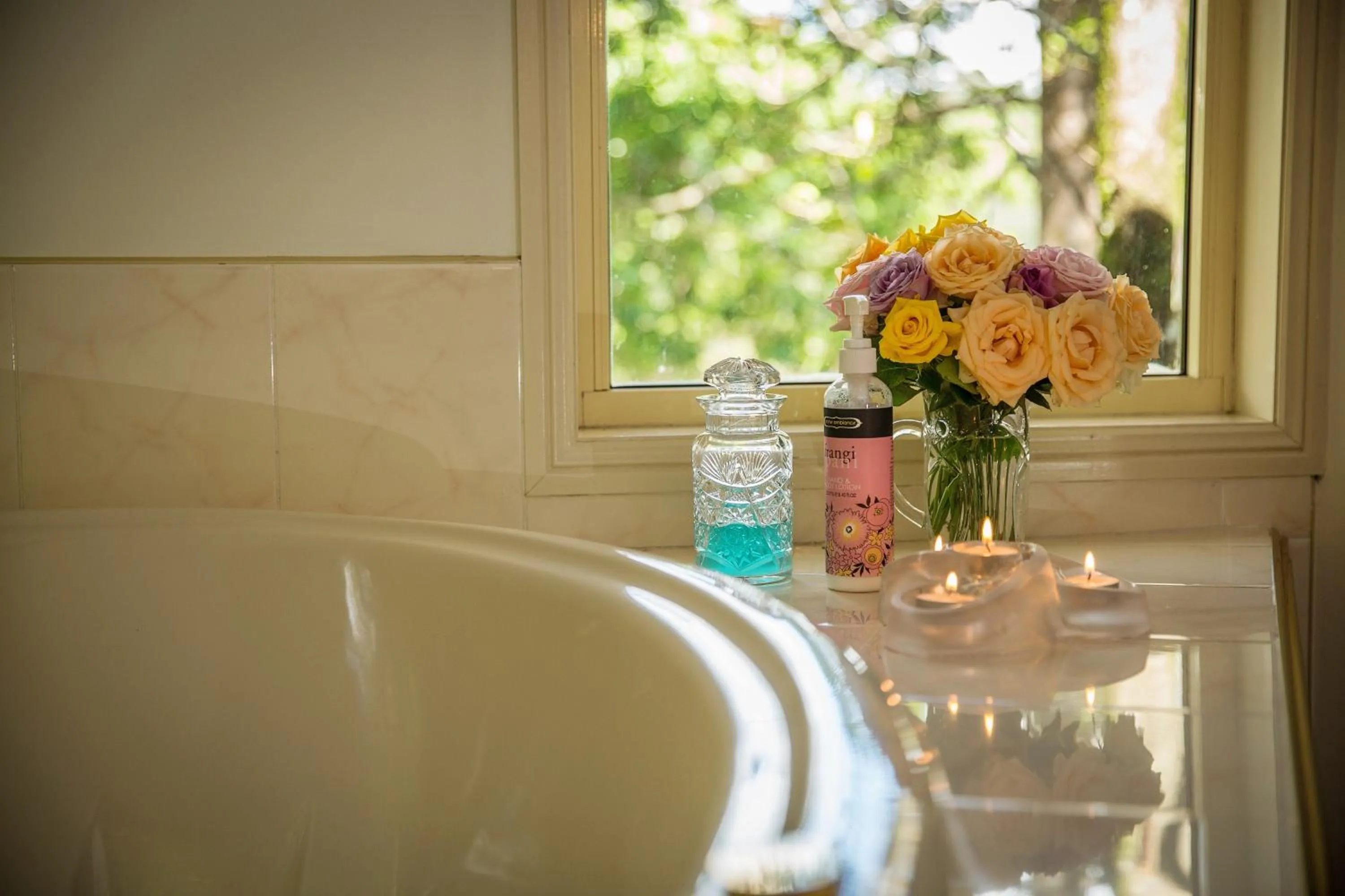 Hot Tub in The Falls Montville