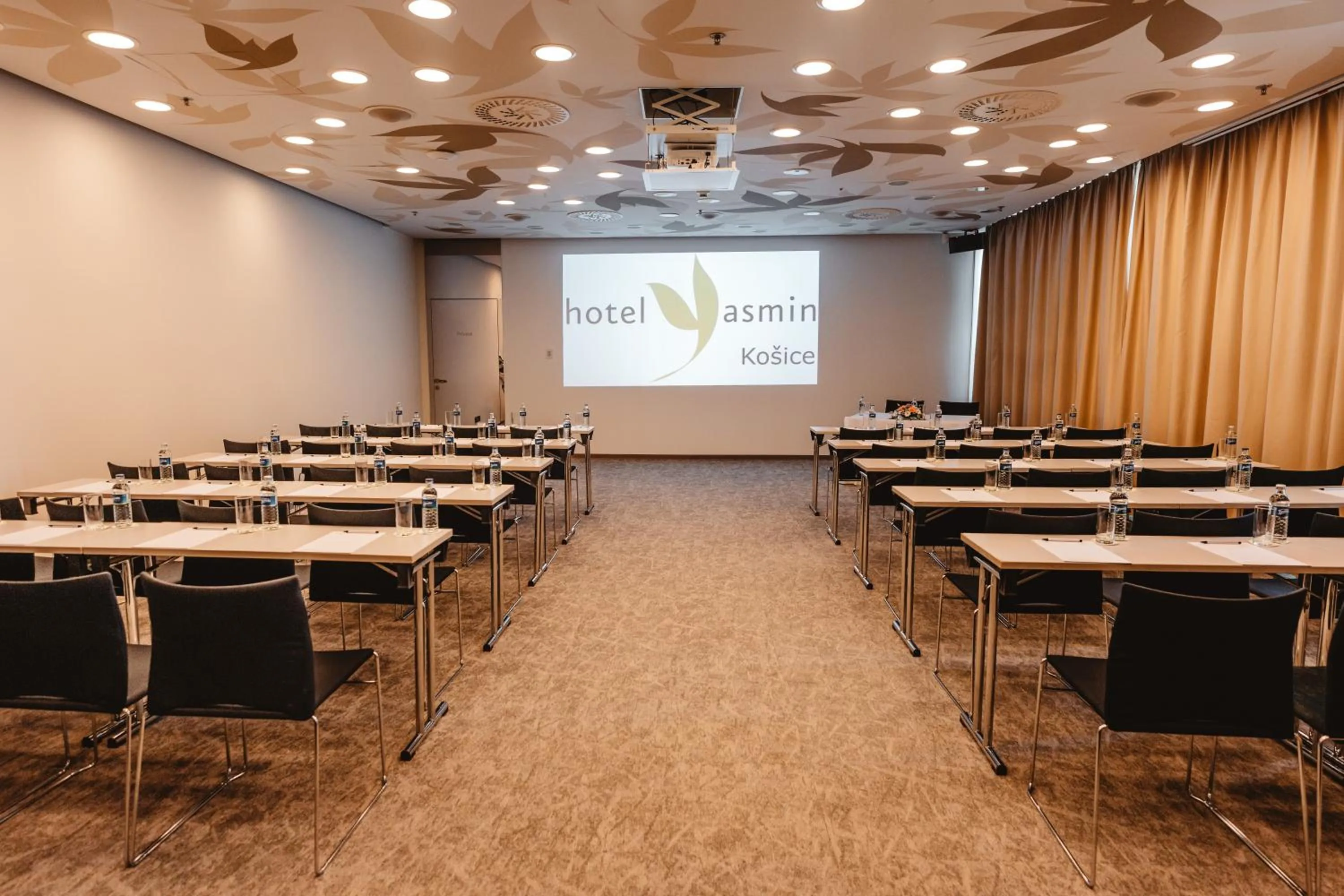 Meeting/conference room in Hotel Yasmin Košice