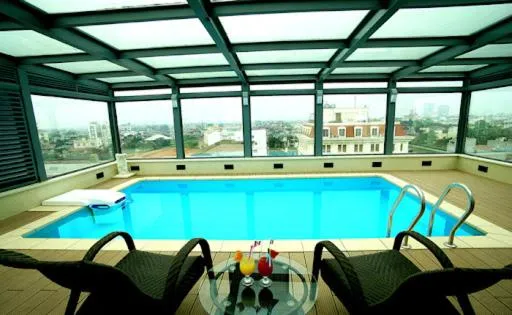 Swimming pool in Skylark Hotel