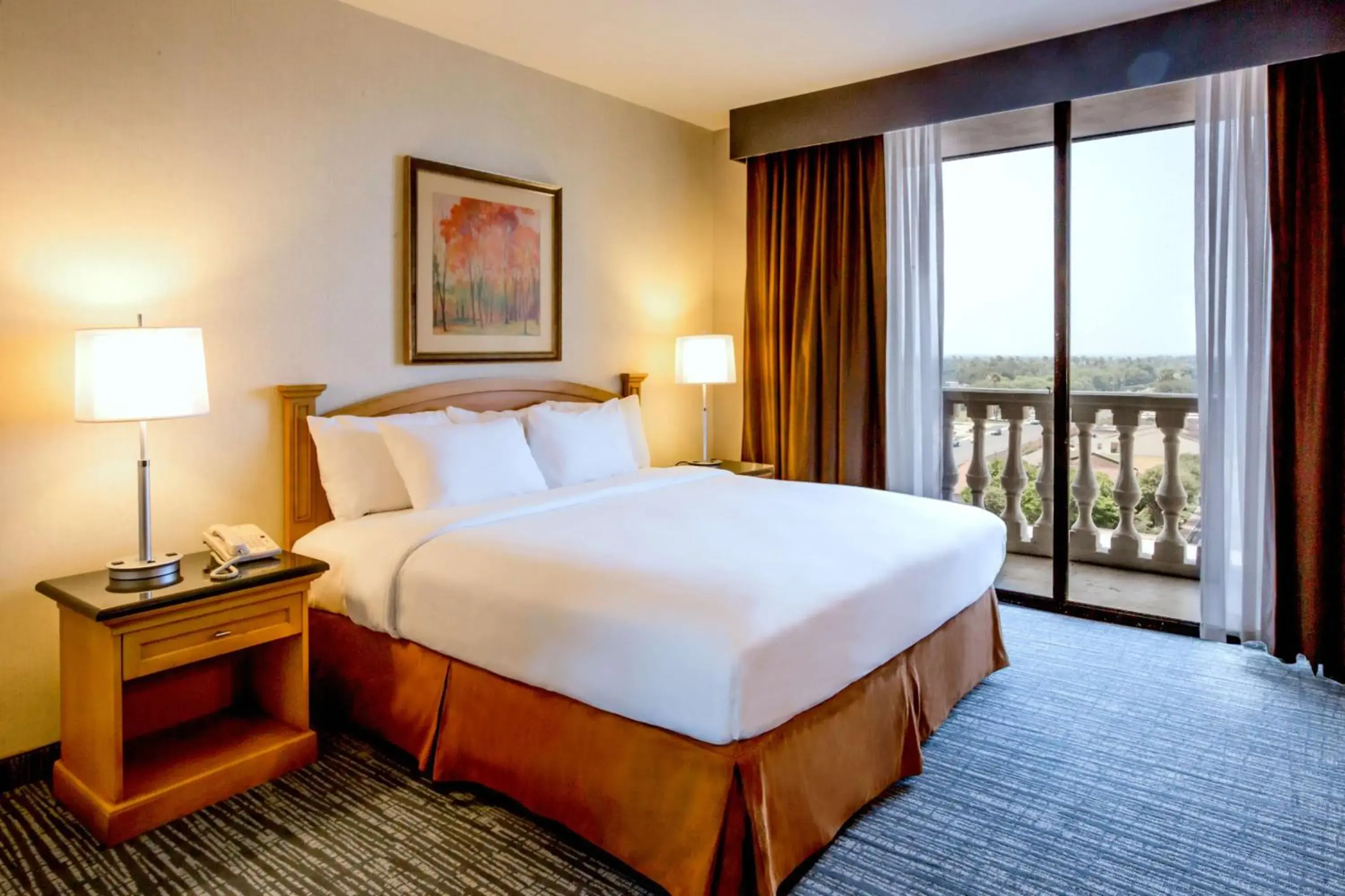 Bed in Doubletree by Hilton McAllen Bed in Doubletree by Hilton McAllen