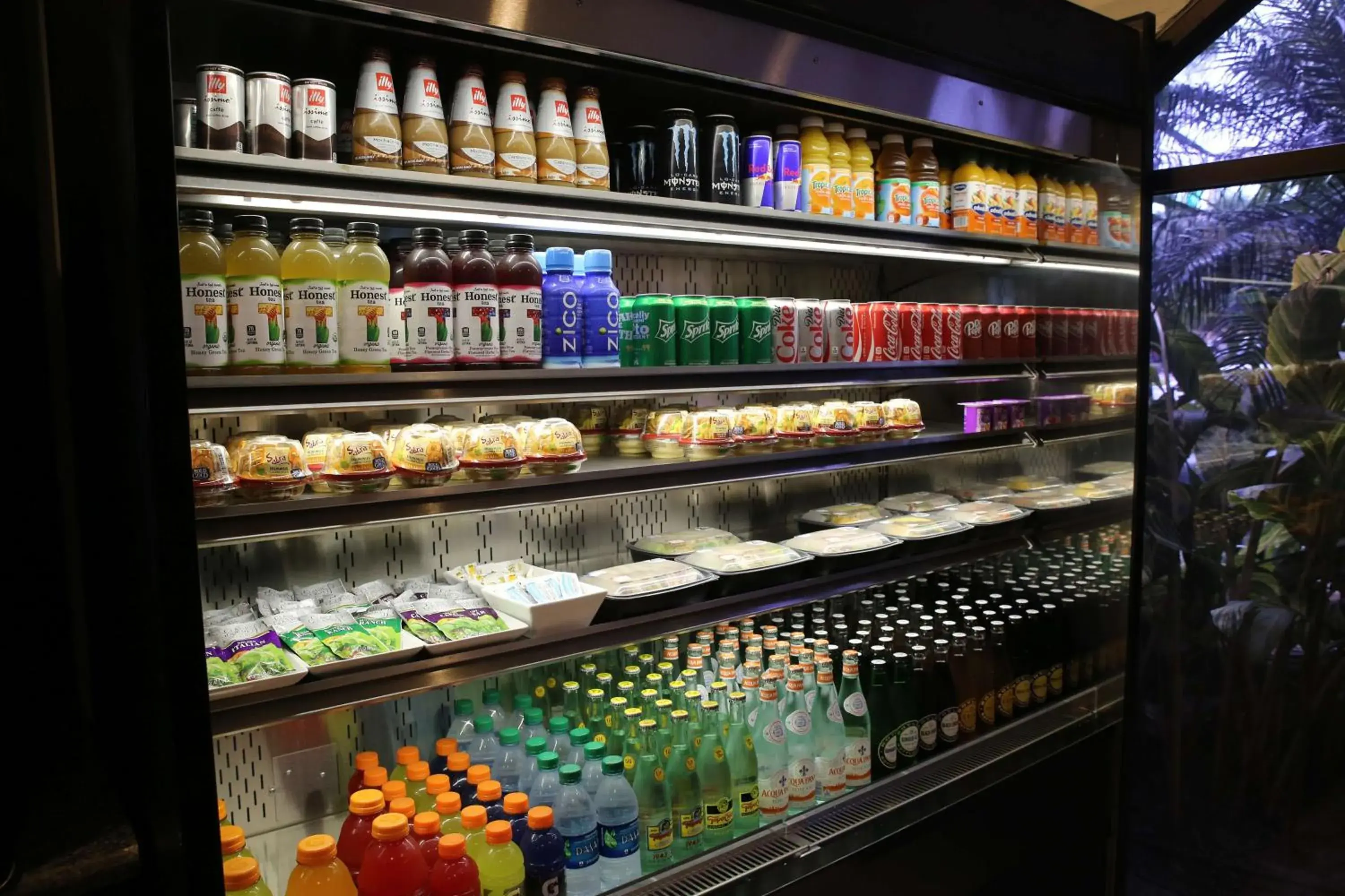 Restaurant/places to eat in Doubletree by Hilton McAllen Restaurant/places to eat in Doubletree by Hilton McAllen