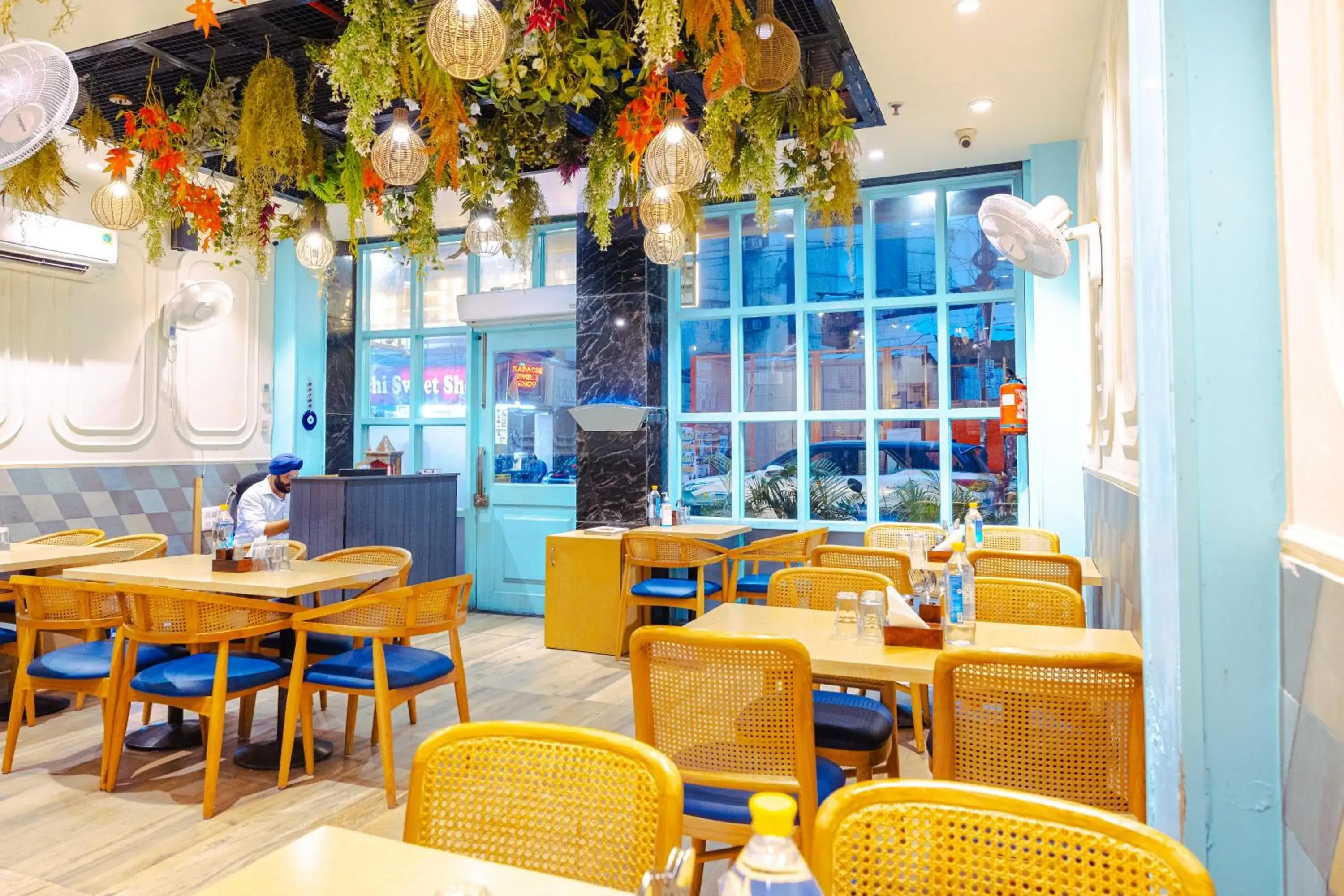 Restaurant/places to eat in Rupam Hotel Restaurant/places to eat in Rupam Hotel