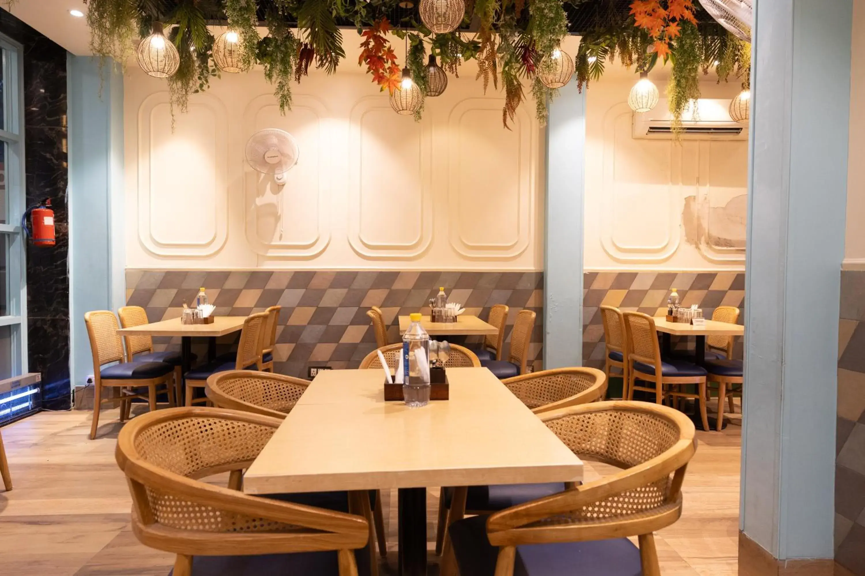 Restaurant/places to eat in Rupam Hotel Restaurant/places to eat in Rupam Hotel