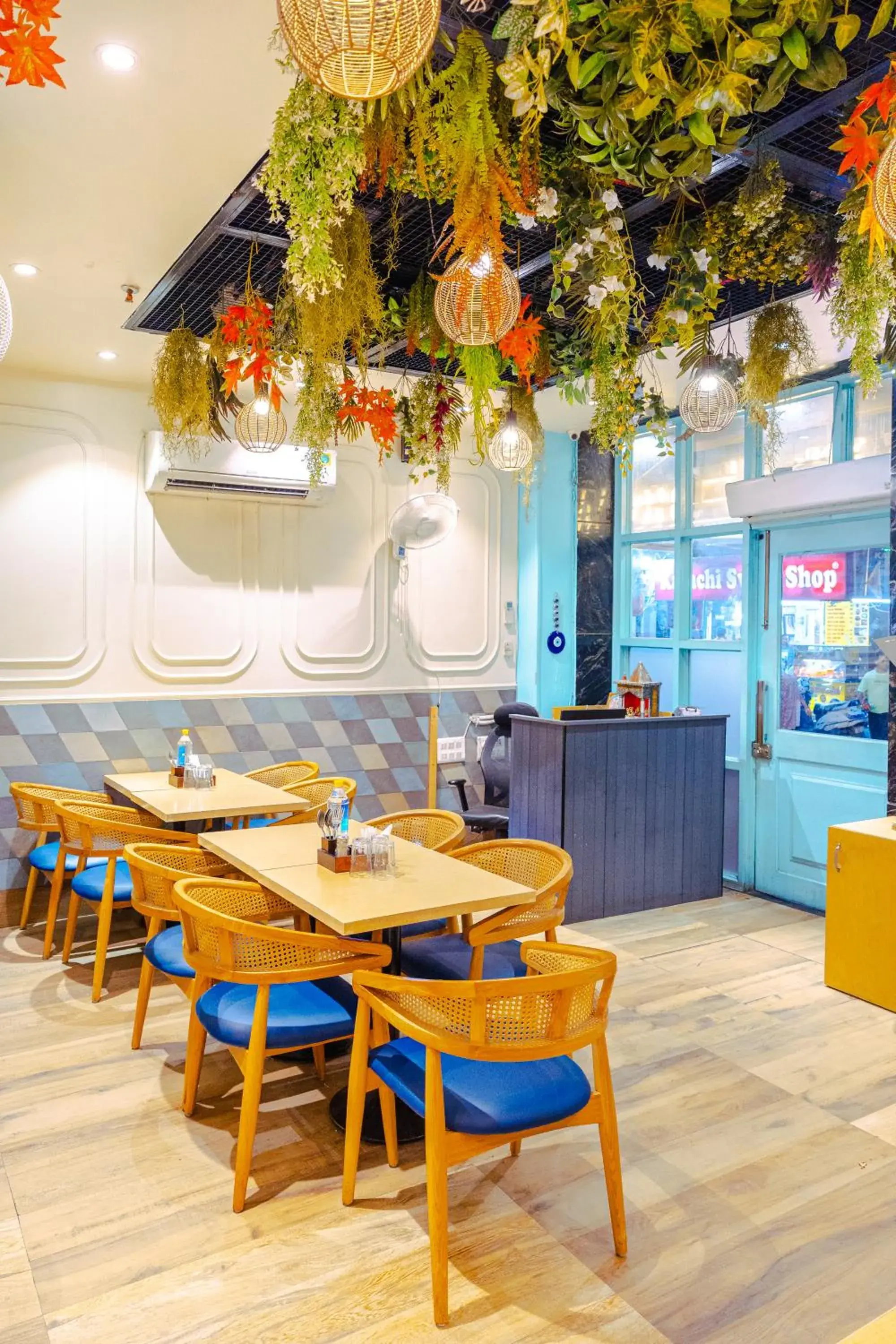 Restaurant/places to eat in Rupam Hotel Restaurant/places to eat in Rupam Hotel