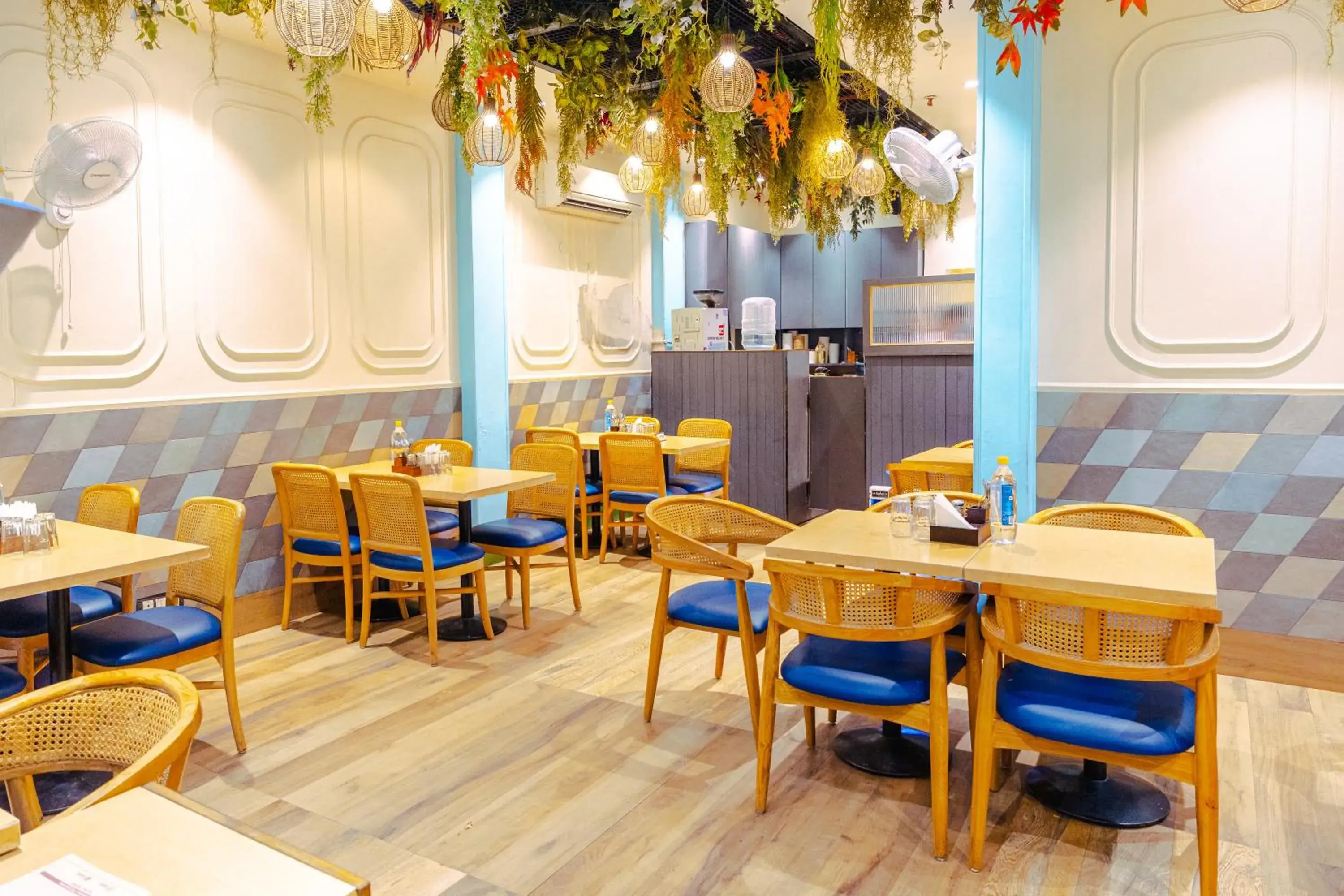 Restaurant/places to eat in Rupam Hotel Restaurant/places to eat in Rupam Hotel