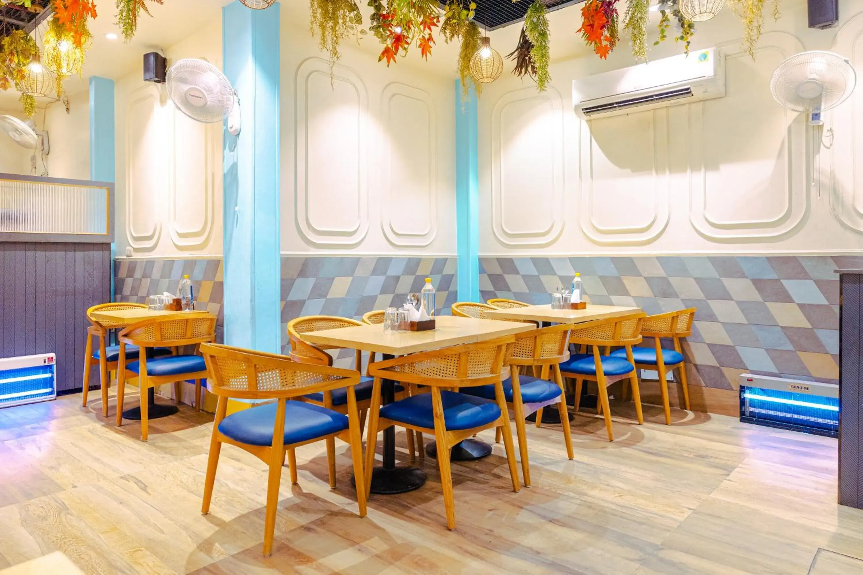 Restaurant/places to eat in Rupam Hotel Restaurant/places to eat in Rupam Hotel