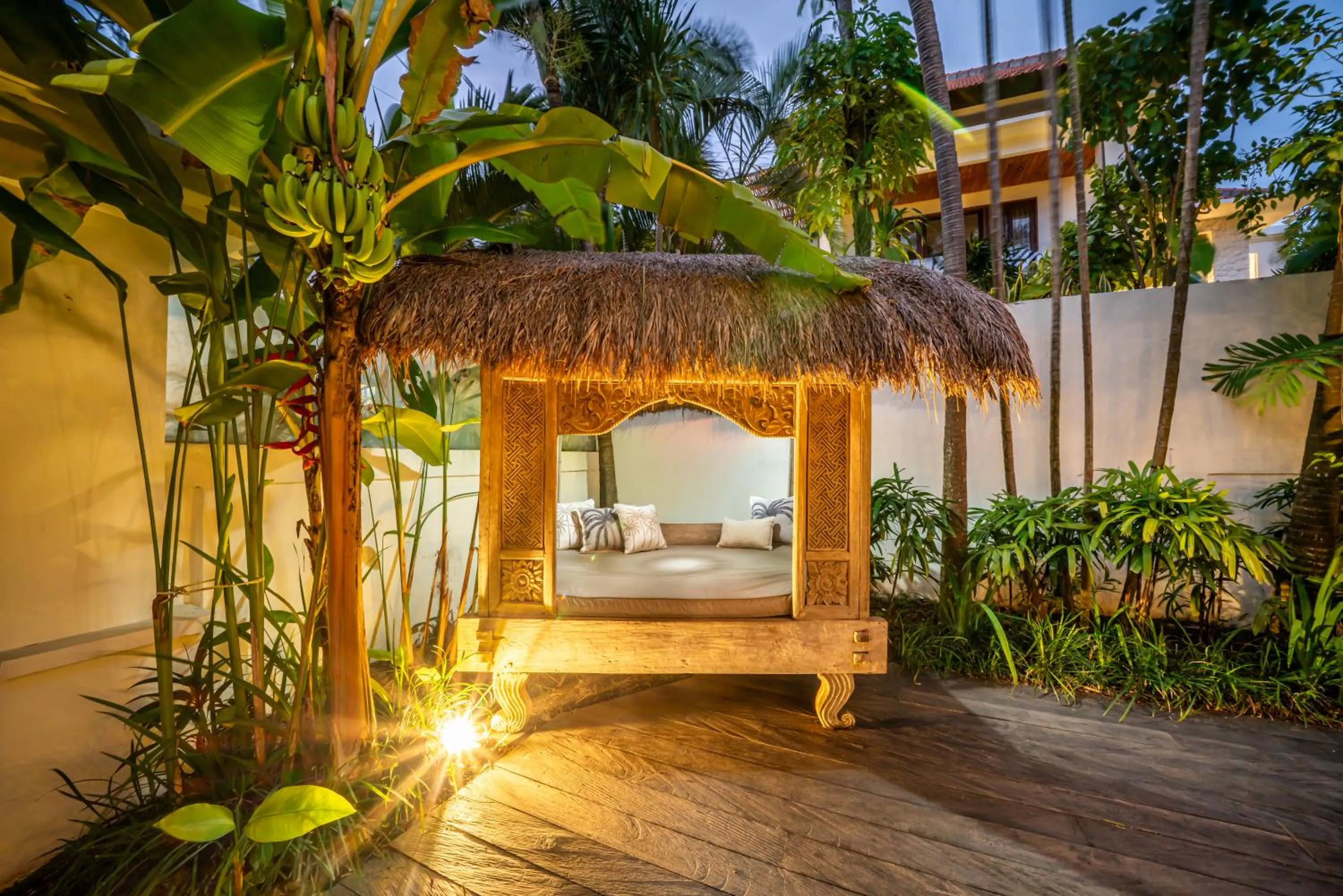 Garden in Villa Koala, 2Br Close to W, Potato Head and Shi Shi