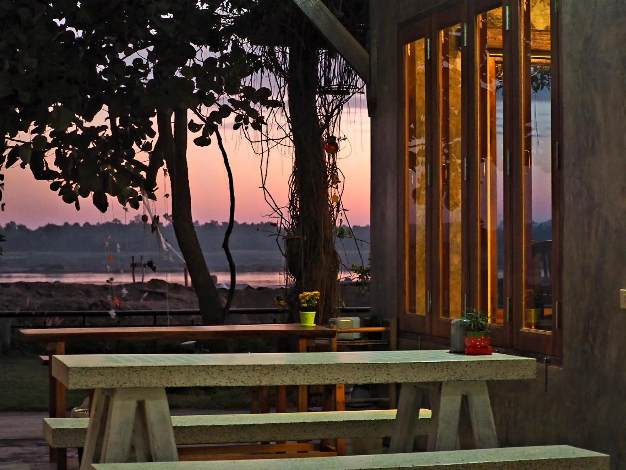 NawiengkaeRiverview Resort