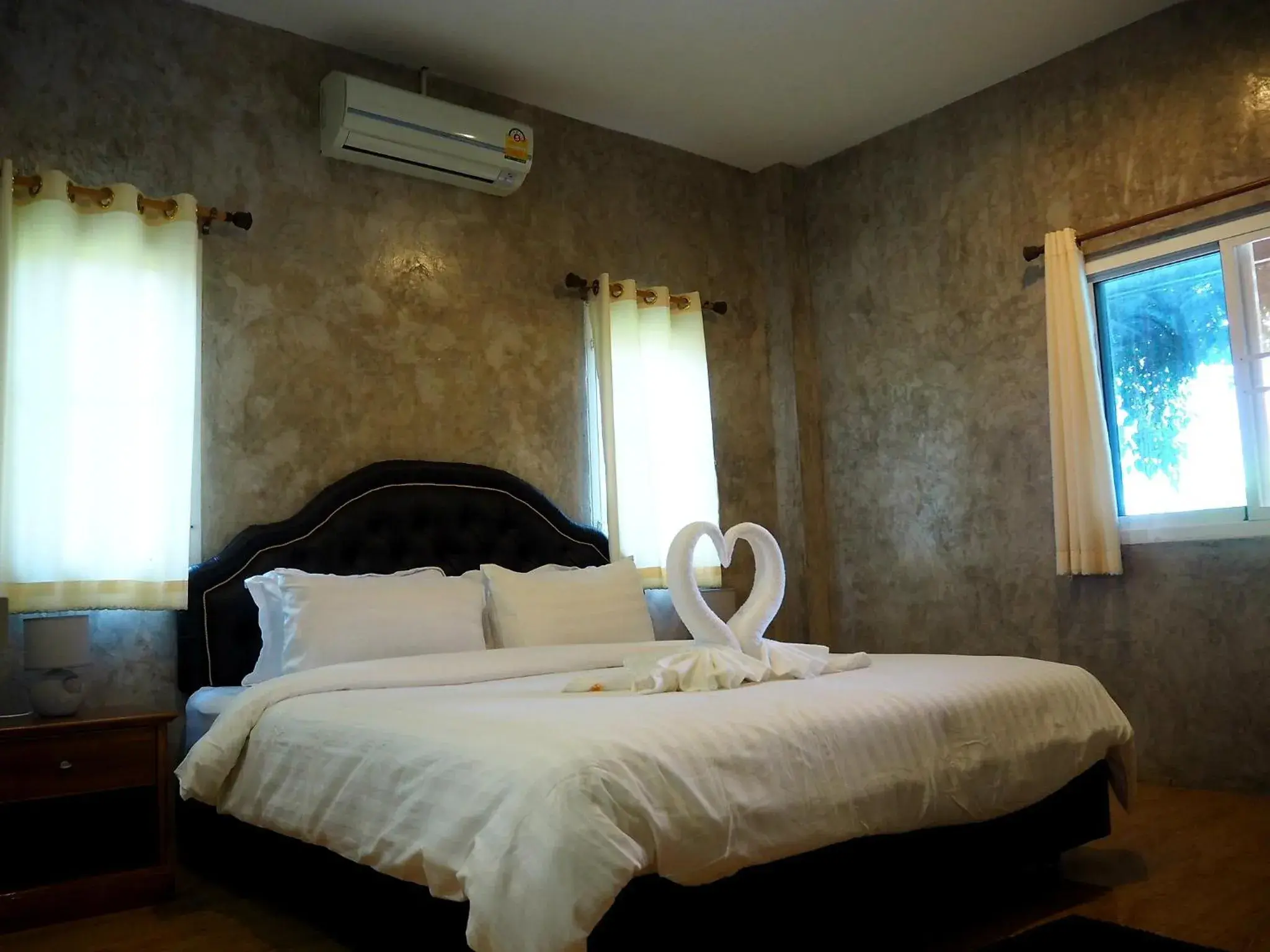 Bed in NawiengkaeRiverview Resort Bed in NawiengkaeRiverview Resort