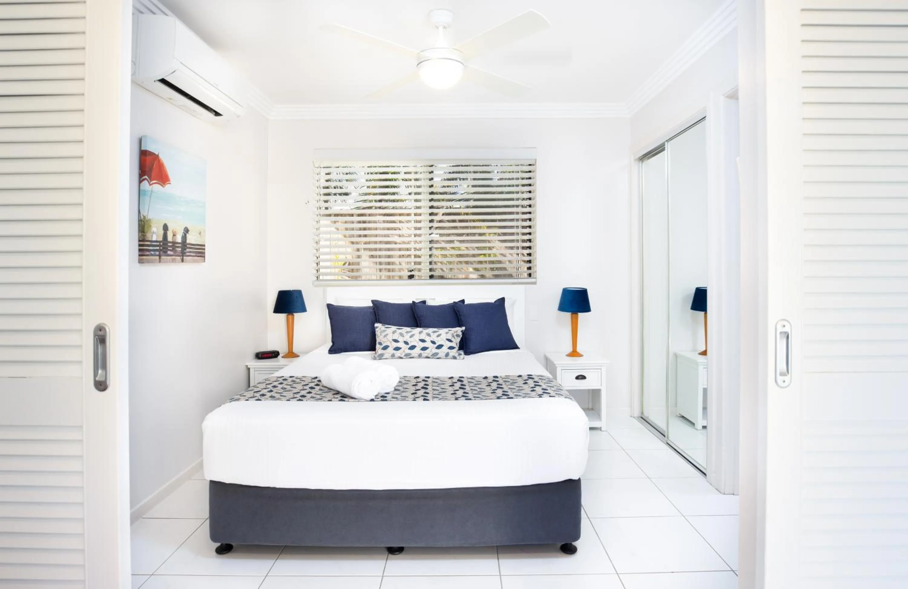 Bedroom, Bed in Noosa River Palms