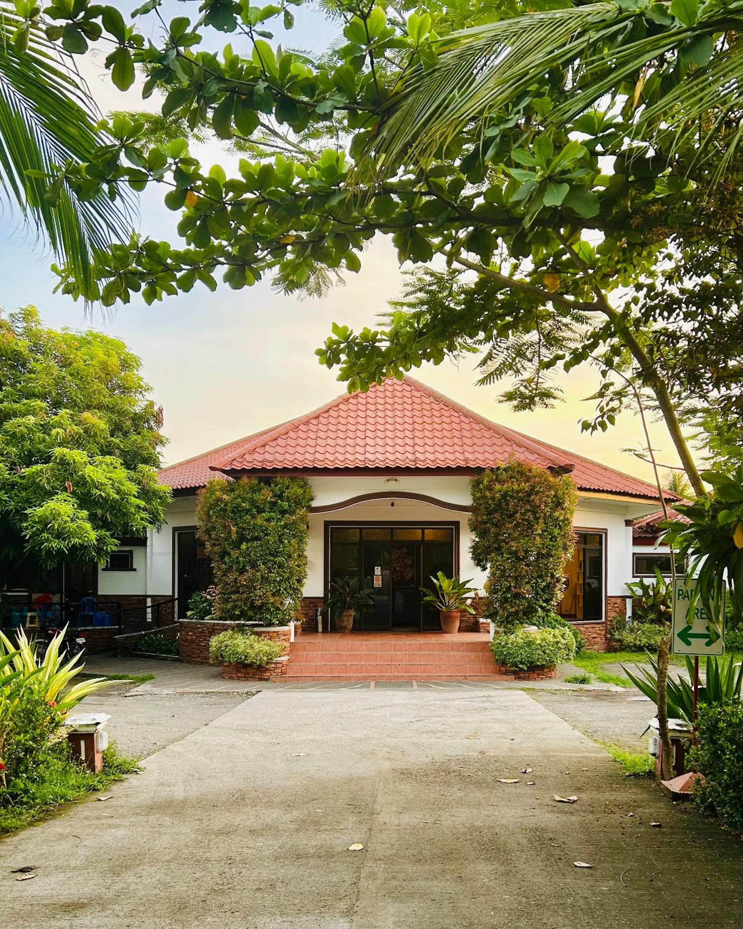 Facade/entrance in Luxor Resort