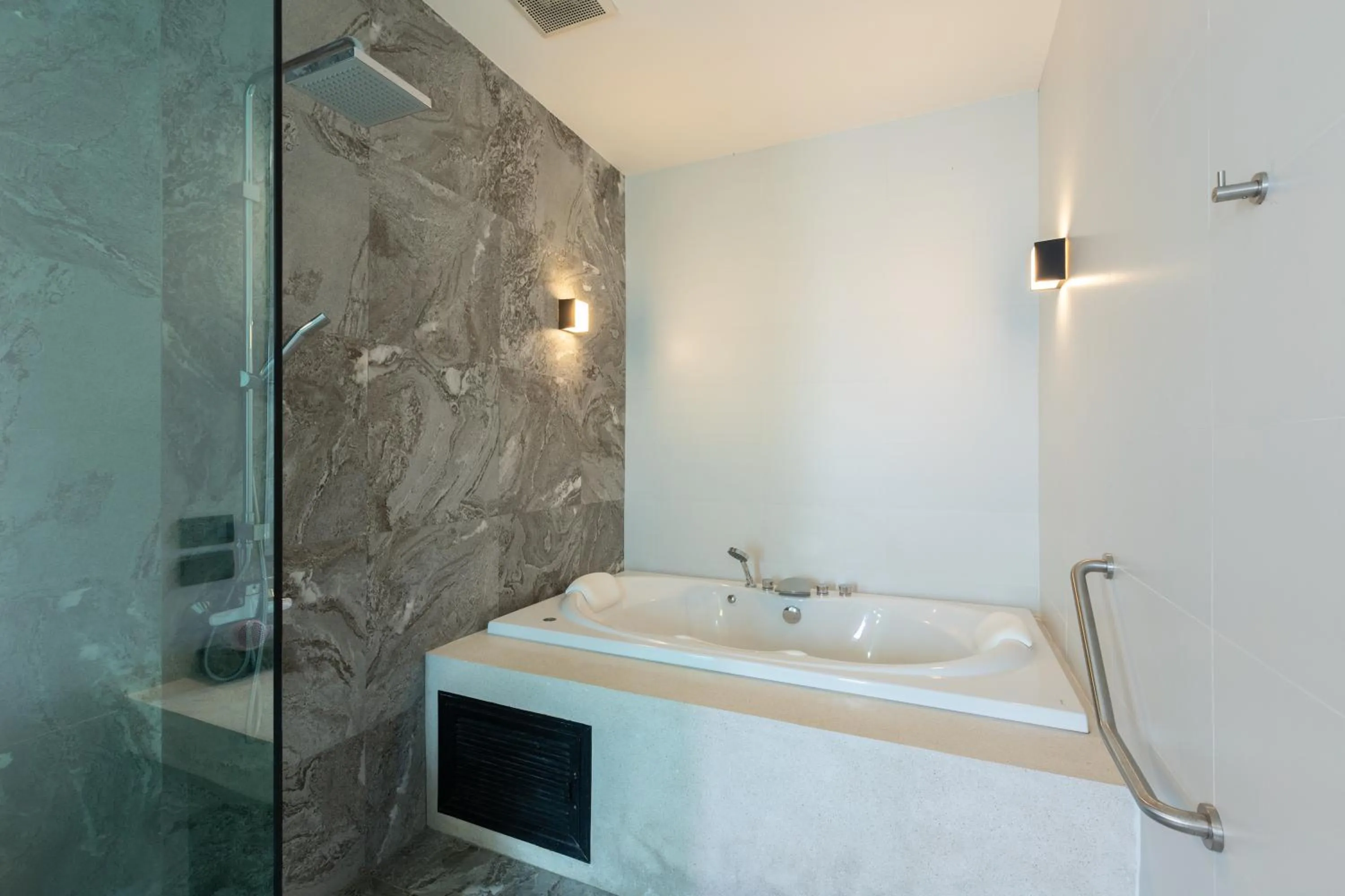 Bathroom in Phufa Waree Chiangrai Resort - SHA Extra Plus