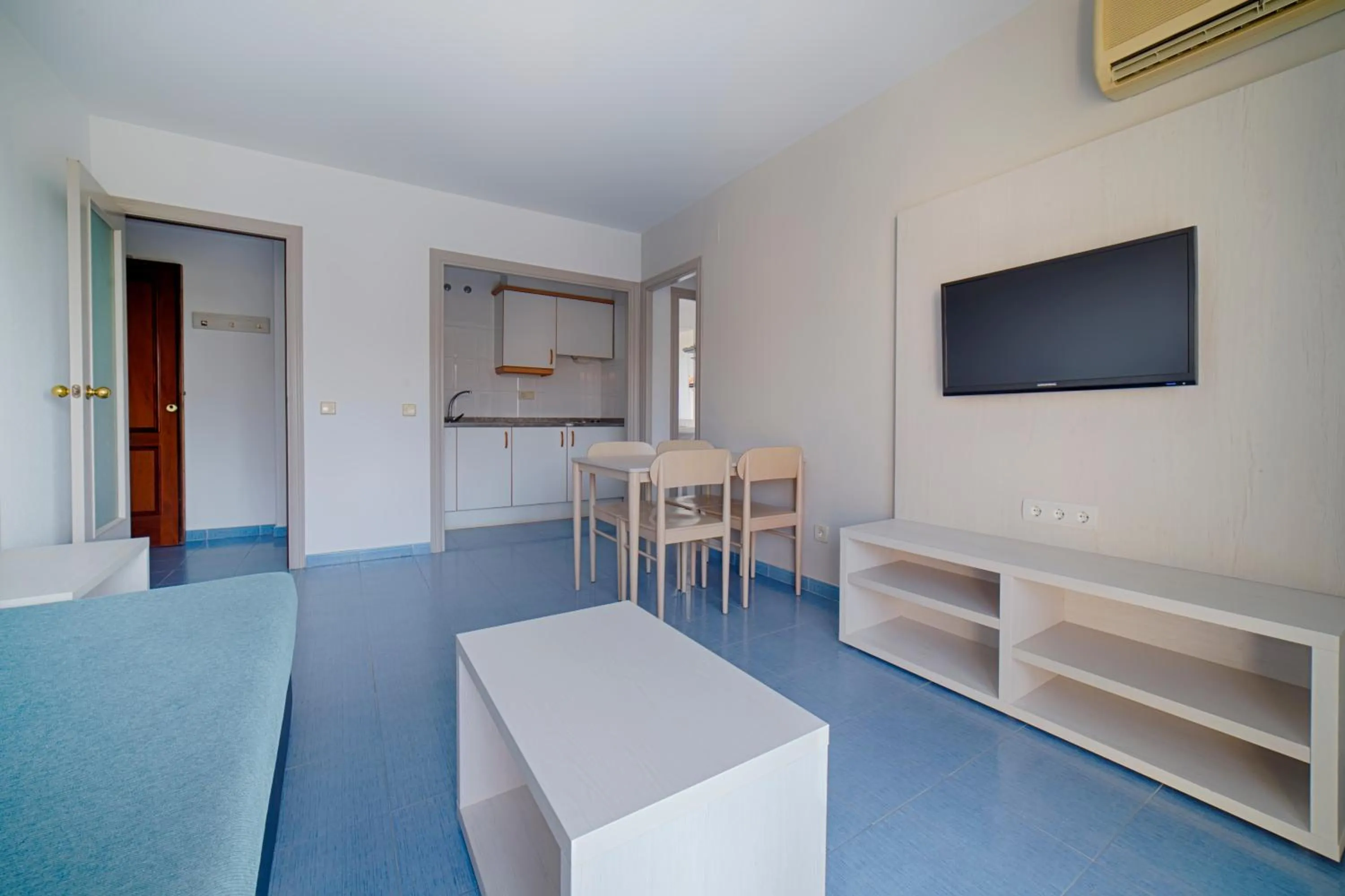 TV and multimedia in Olimar II