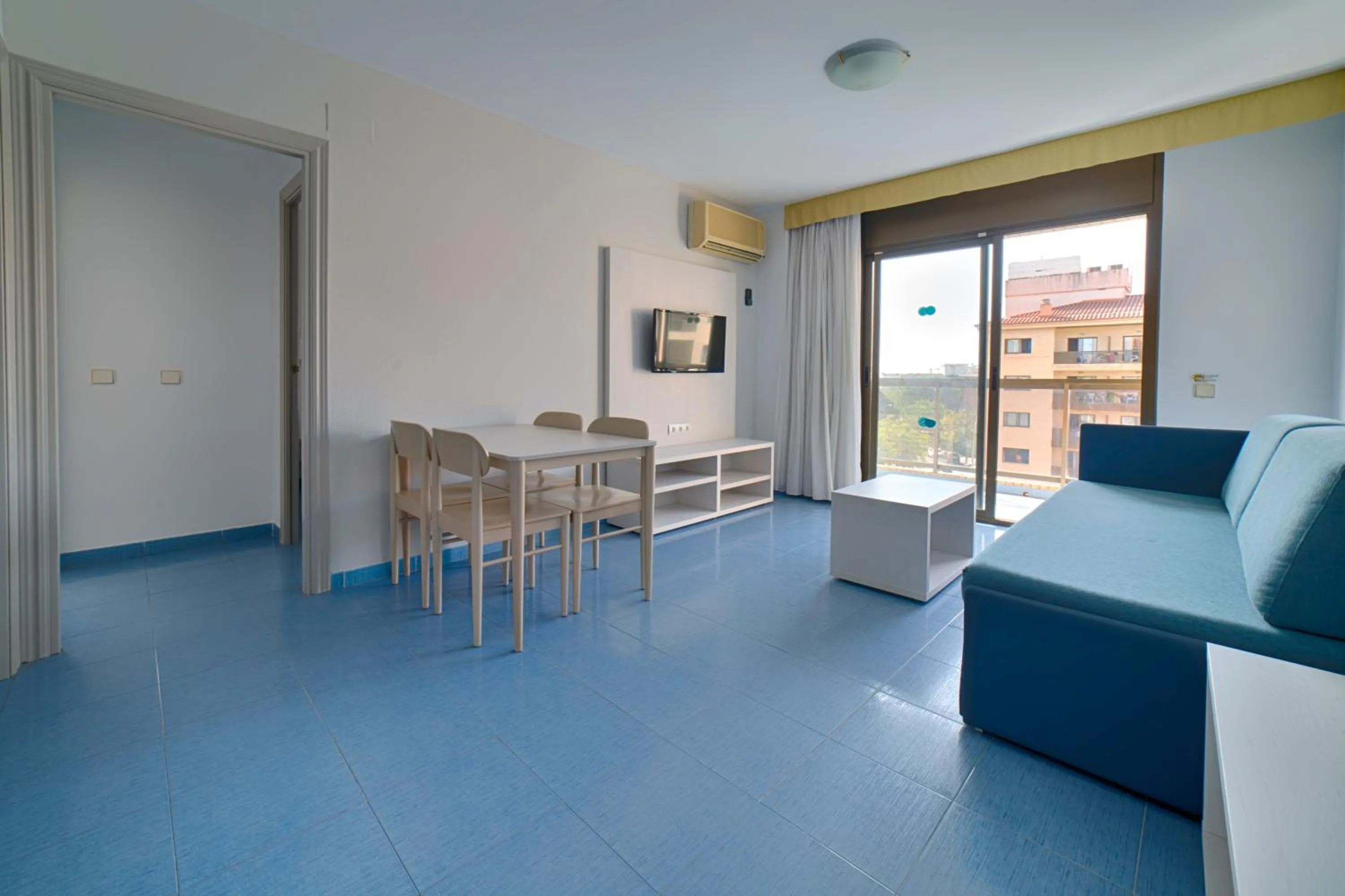 TV and multimedia in Olimar II