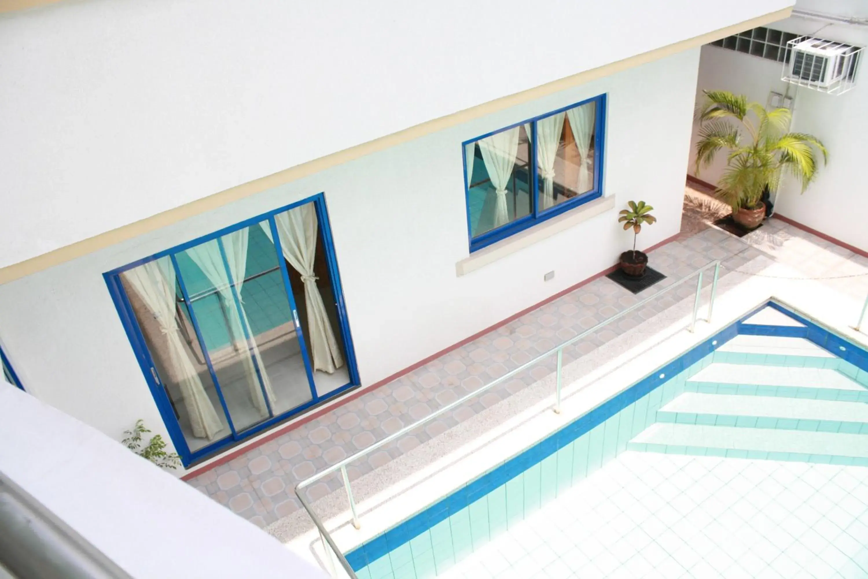 Swimming Pool in Dumaguete Springs Apartment