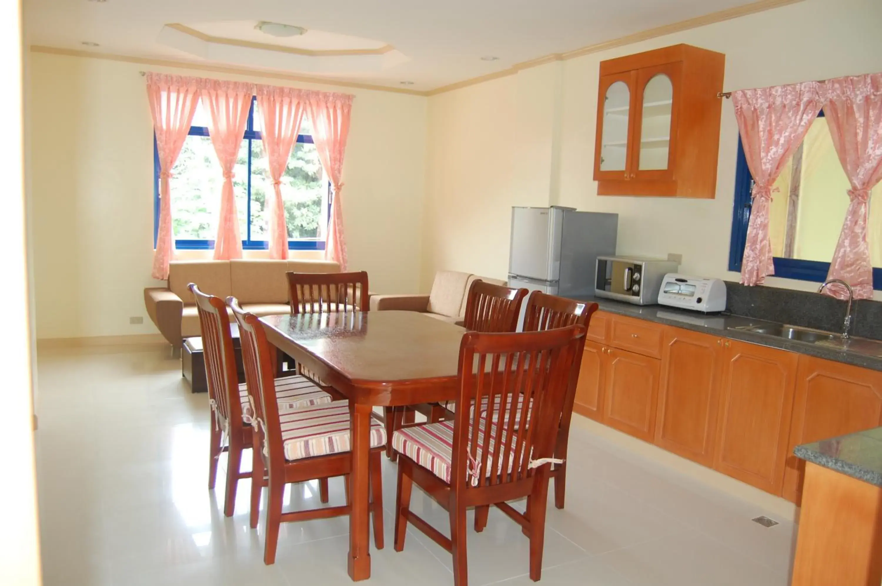 Dining Area in Dumaguete Springs Apartment