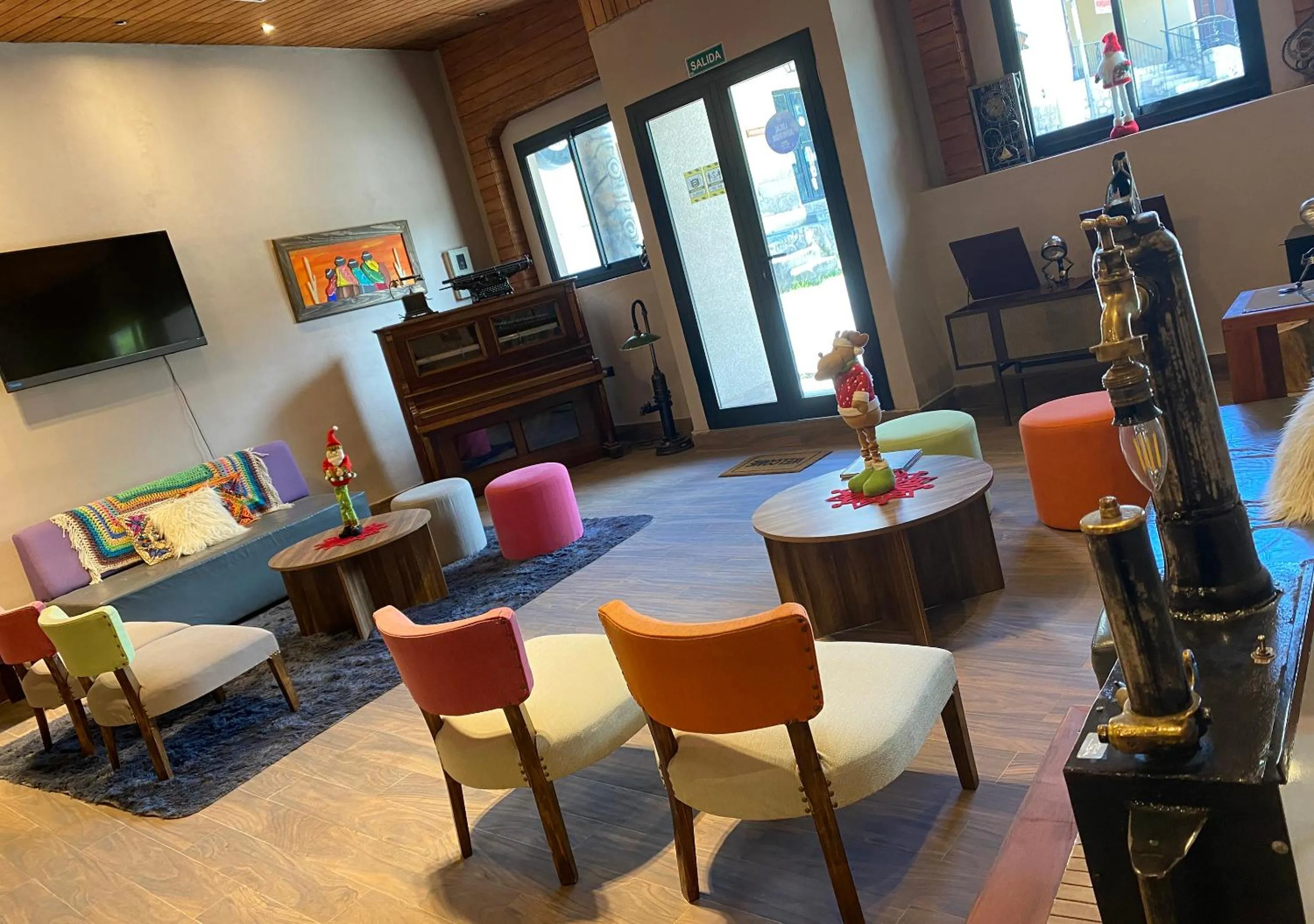 Lounge or bar in Hotel Colonial Tafi del Valle by DOT Tradition