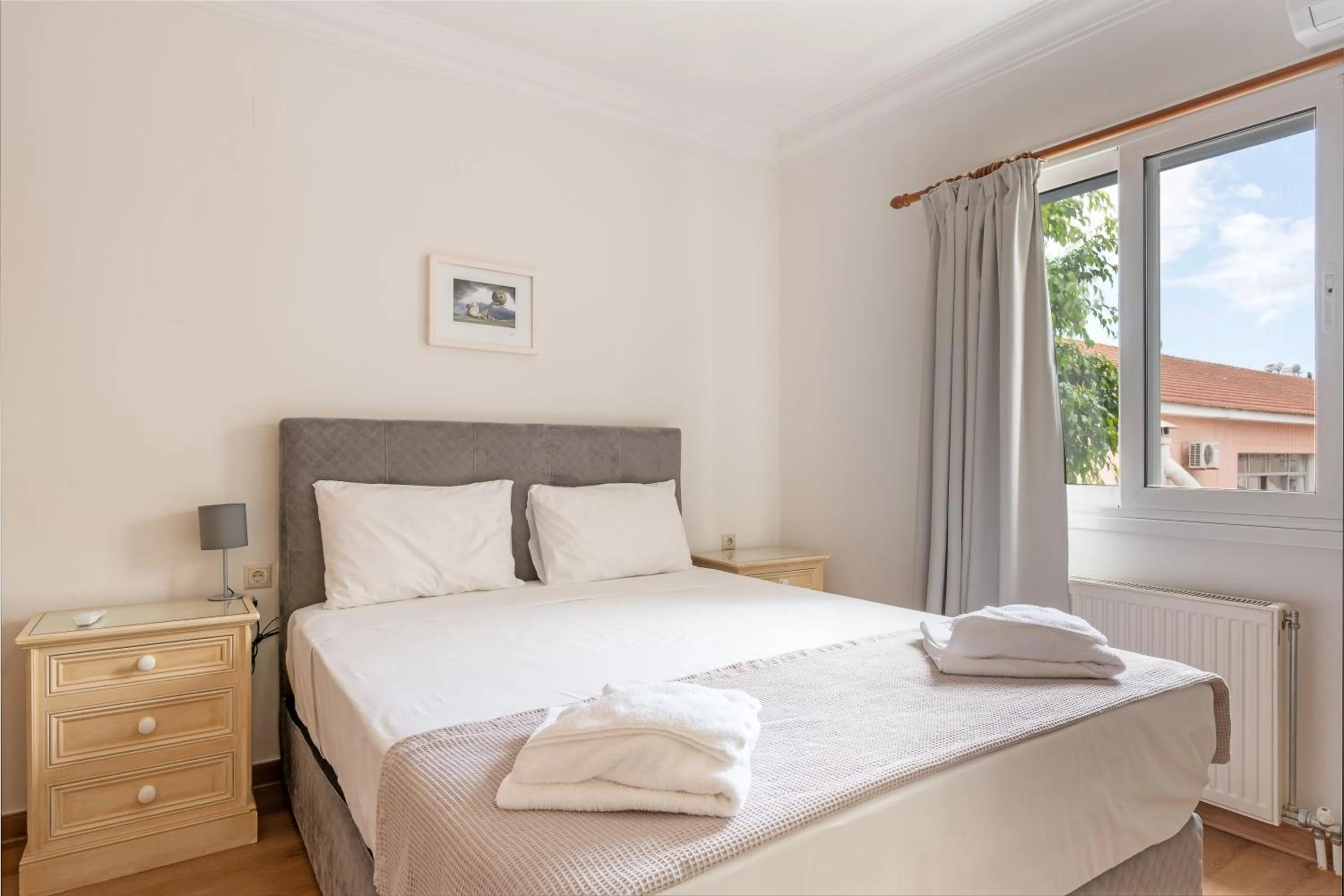 Bed in Elegant Living