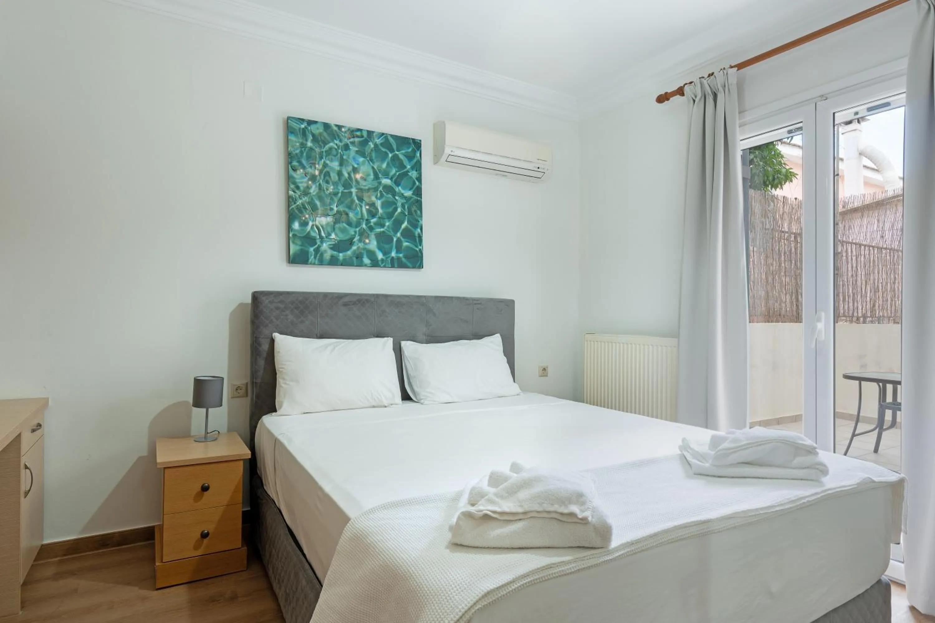 Bed in Elegant Living