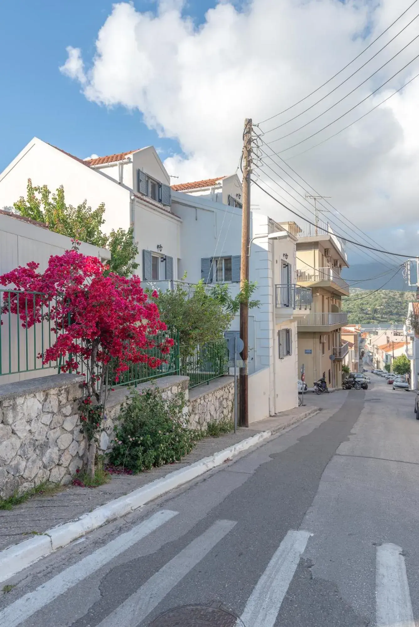 Property building in Elegant Living Property building in Elegant Living