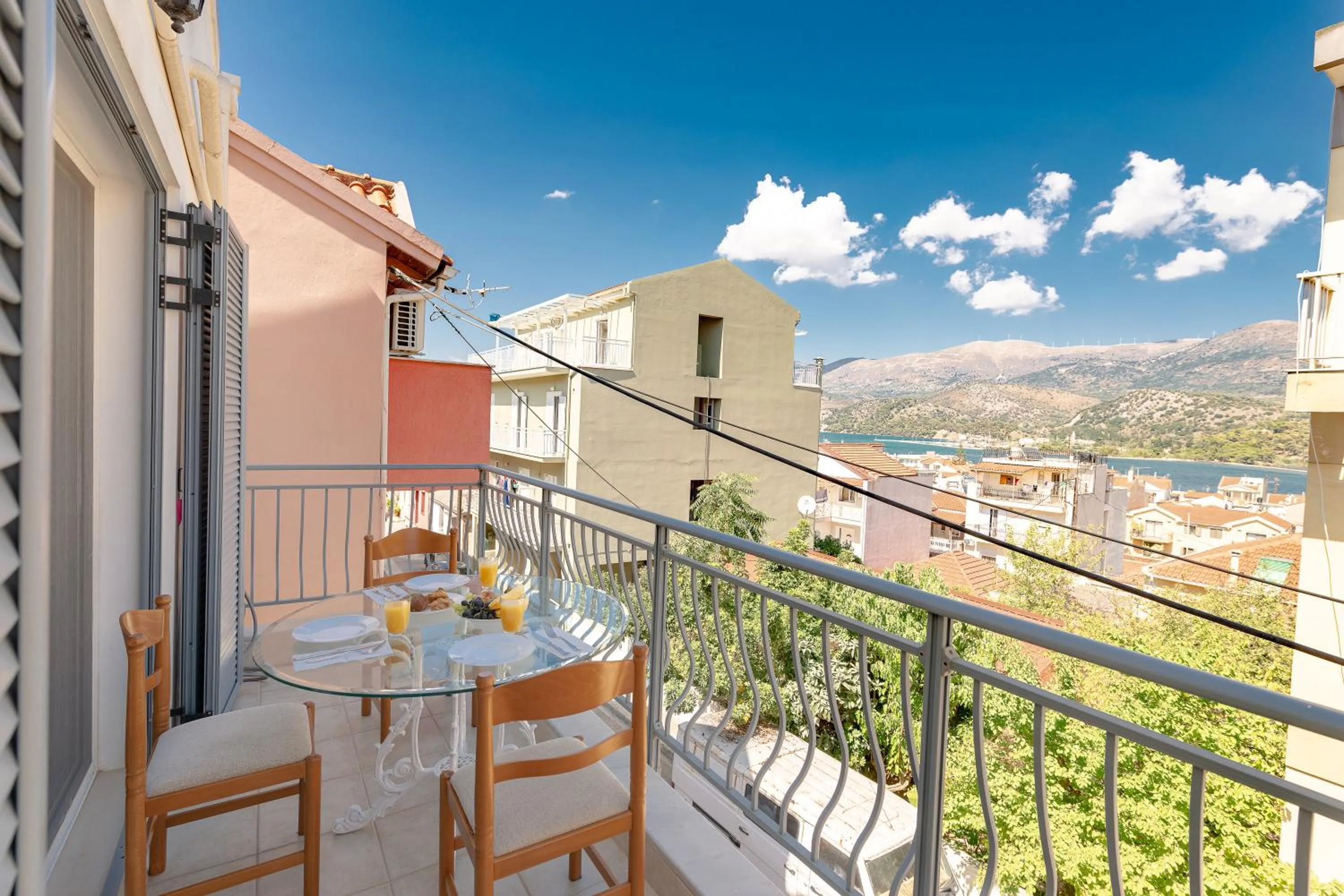 Balcony/Terrace in Elegant Living