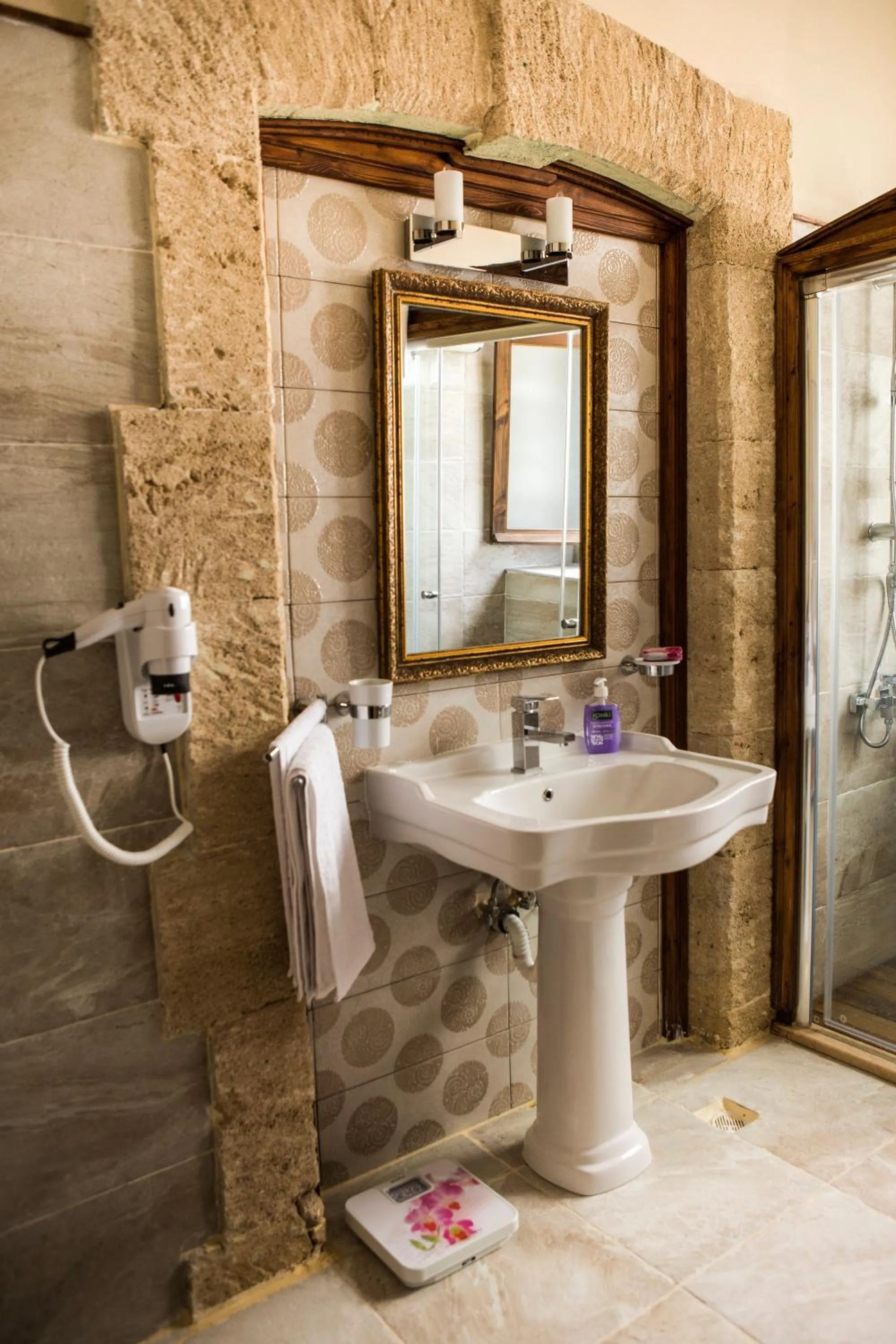 Bathroom in kyrenia palace boutique hotel