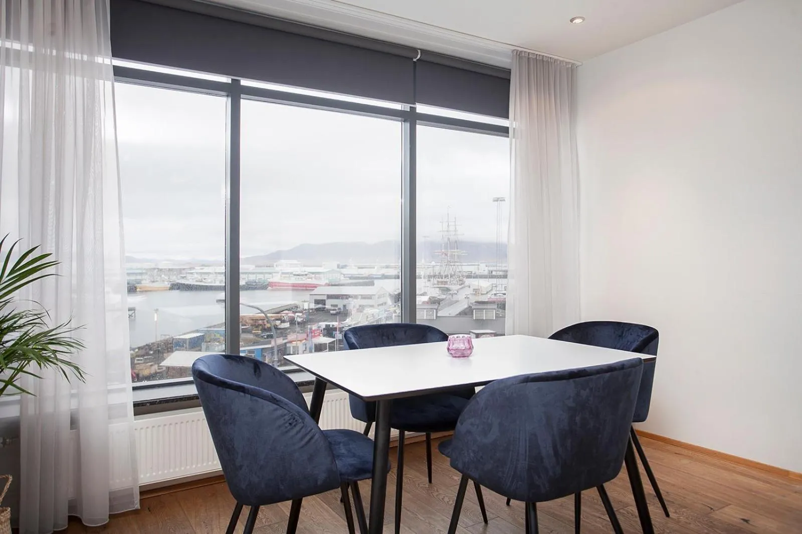 Mountain view in Planet Apartments