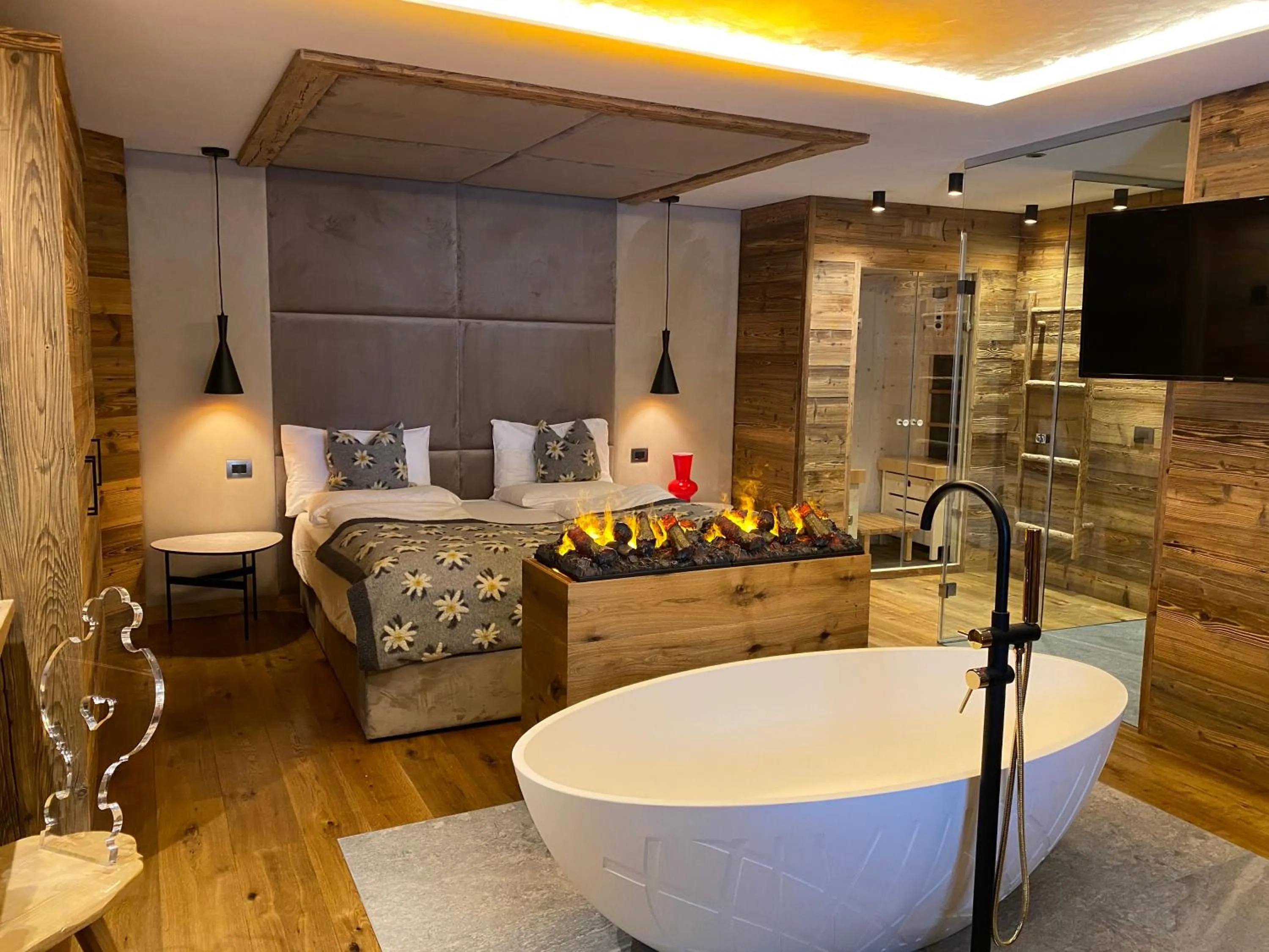 Photo of the whole room in Alpine Refuge Villa Adler