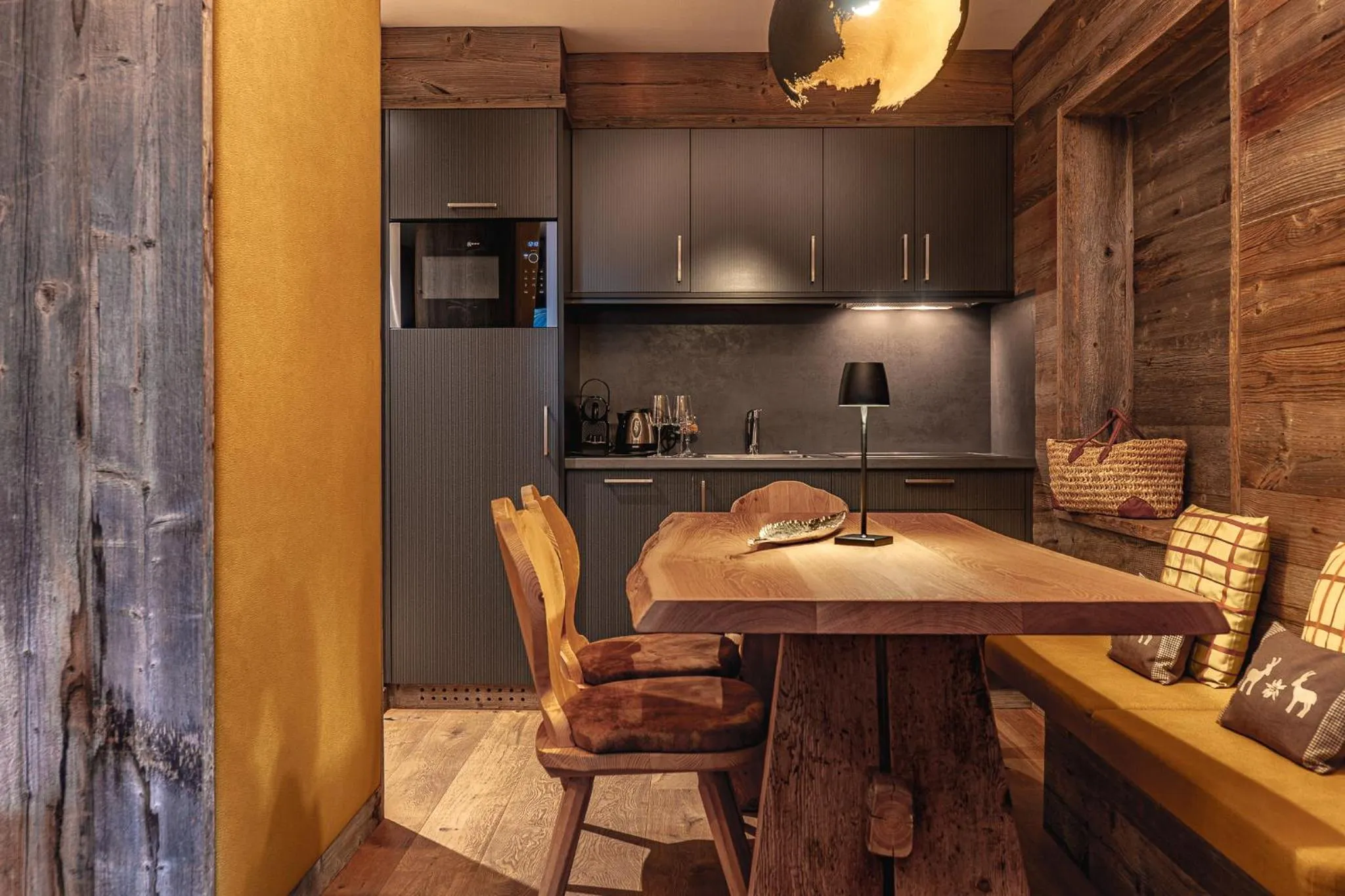 Kitchen or kitchenette in Alpine Refuge Villa Adler