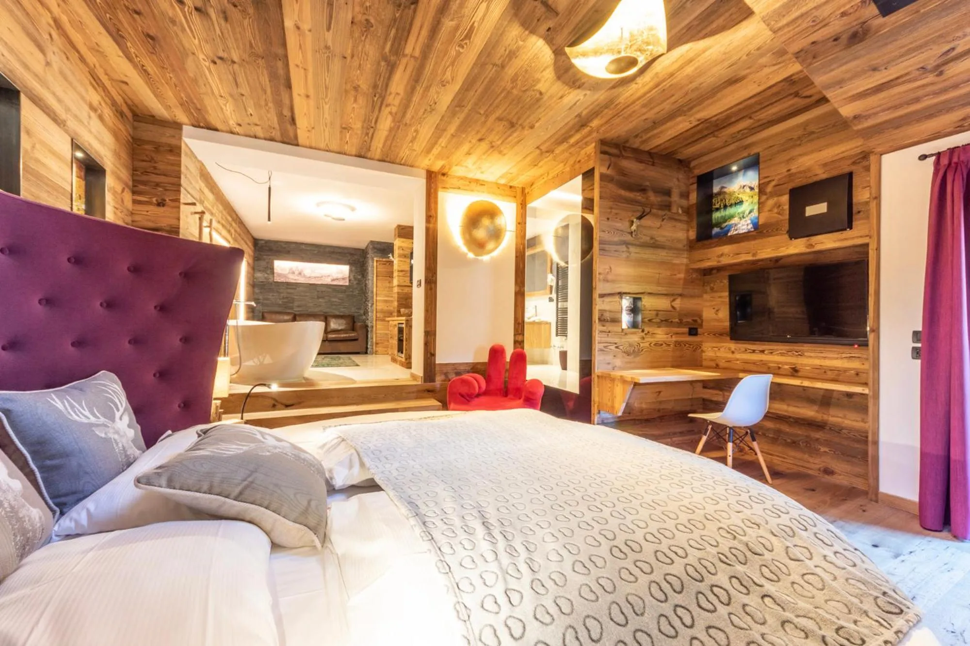 Bedroom, Bed in Alpine Refuge Villa Adler