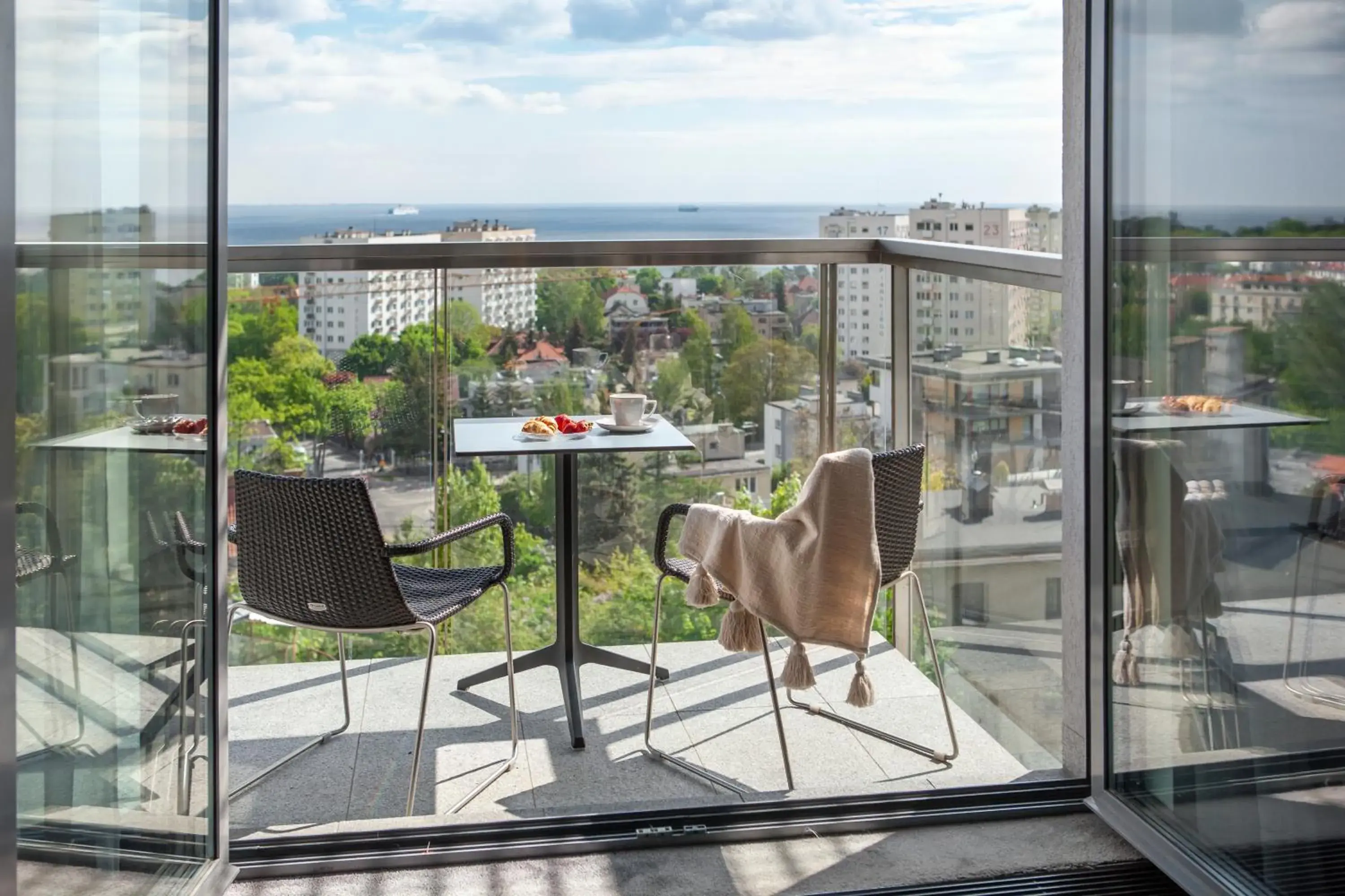 Breakfast in Sea Premium Apartments - Destigo Hotels Breakfast in Sea Premium Apartments - Destigo Hotels