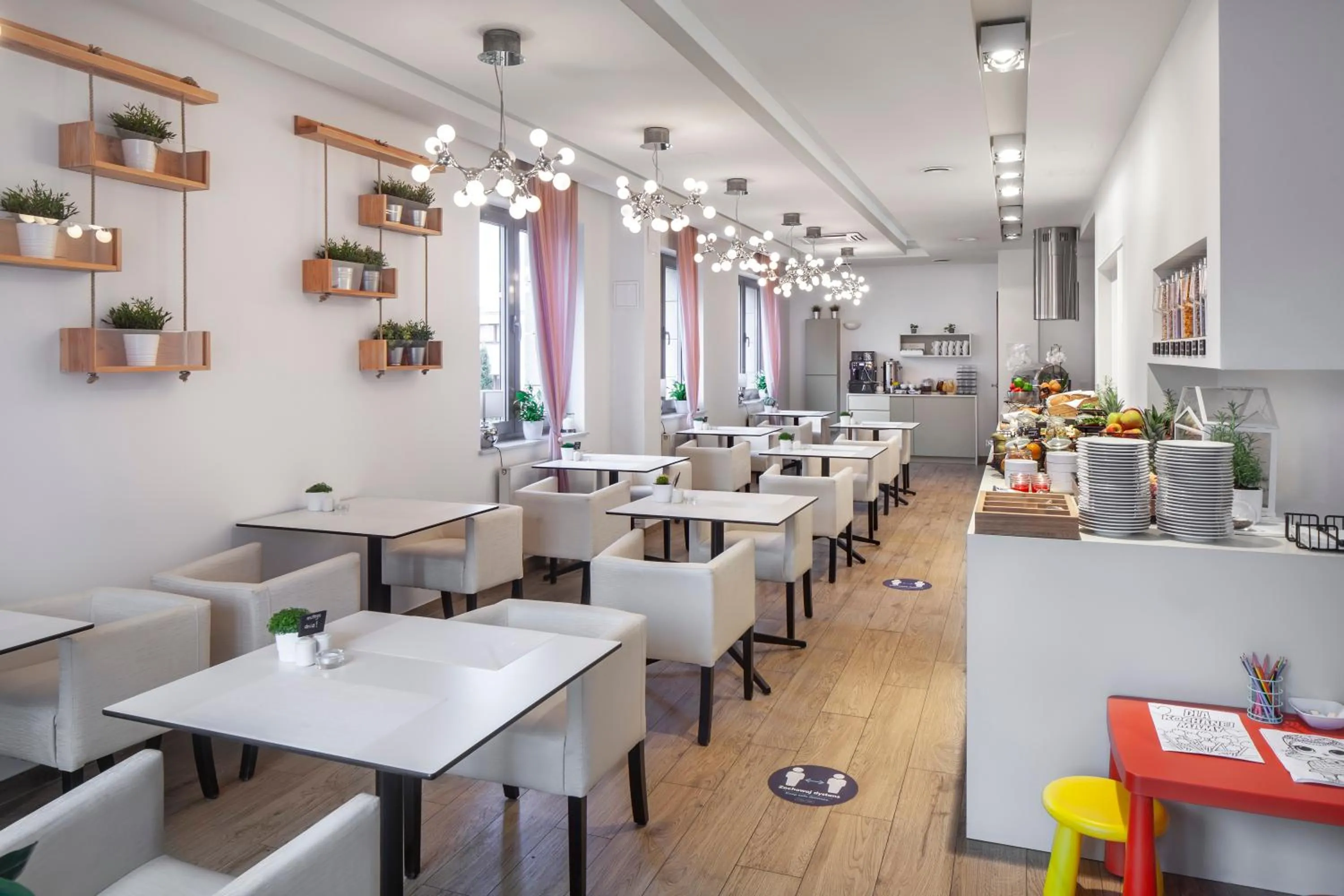 Restaurant/places to eat in Sea Premium Apartments - Destigo Hotels