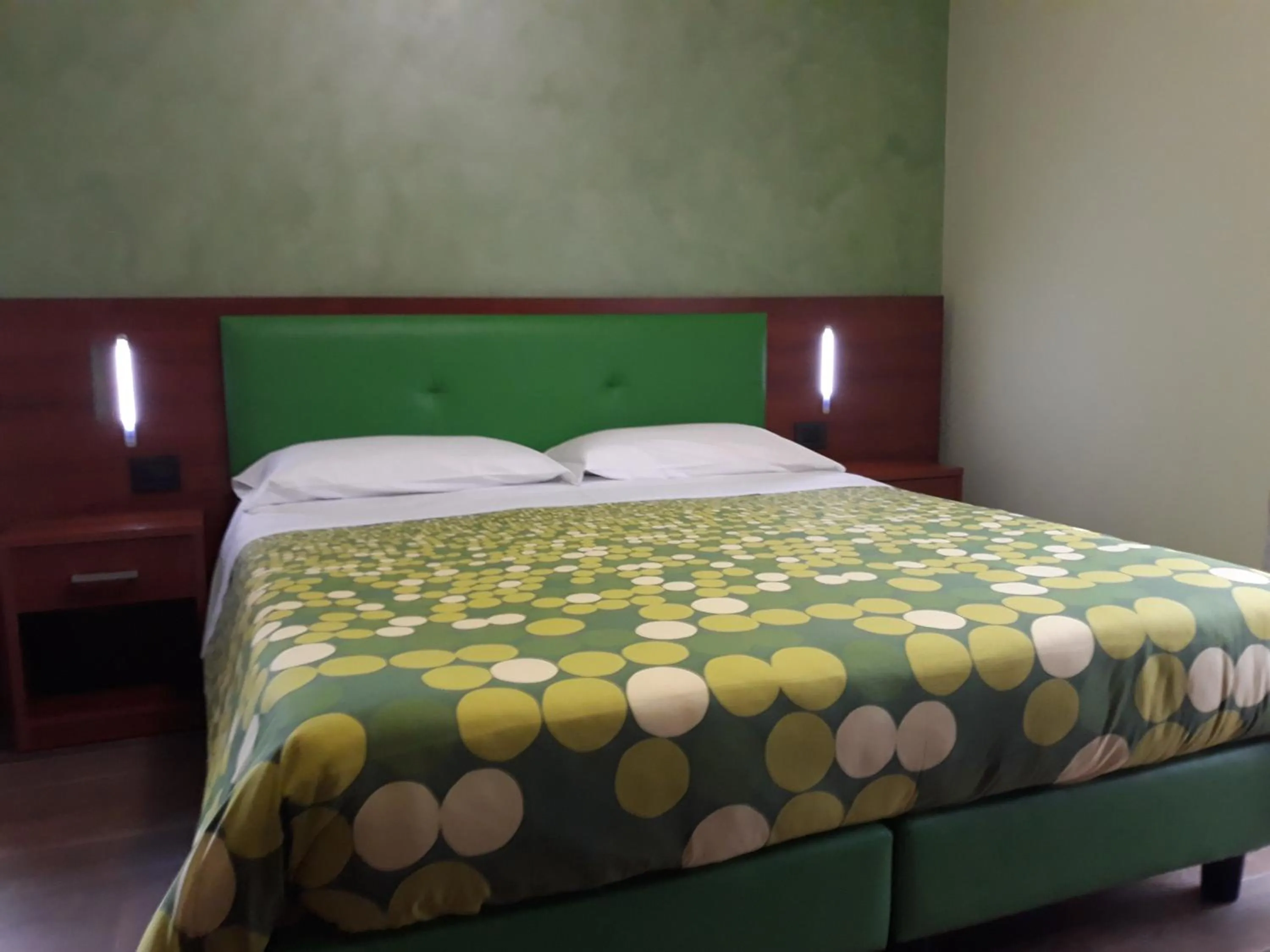 Photo of the whole room, Bed in B&B IL GHIRO