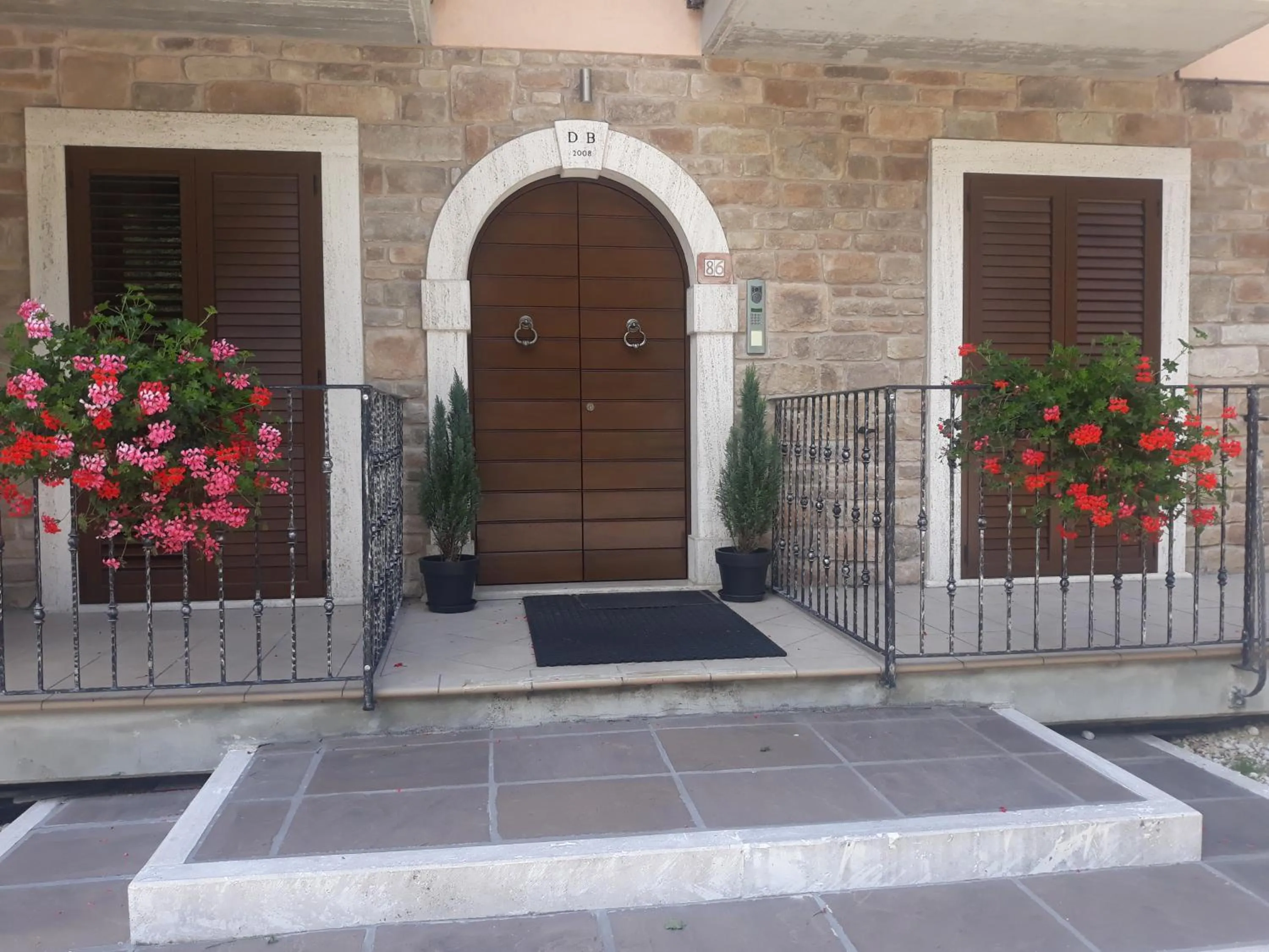 Facade/entrance in B&B IL GHIRO