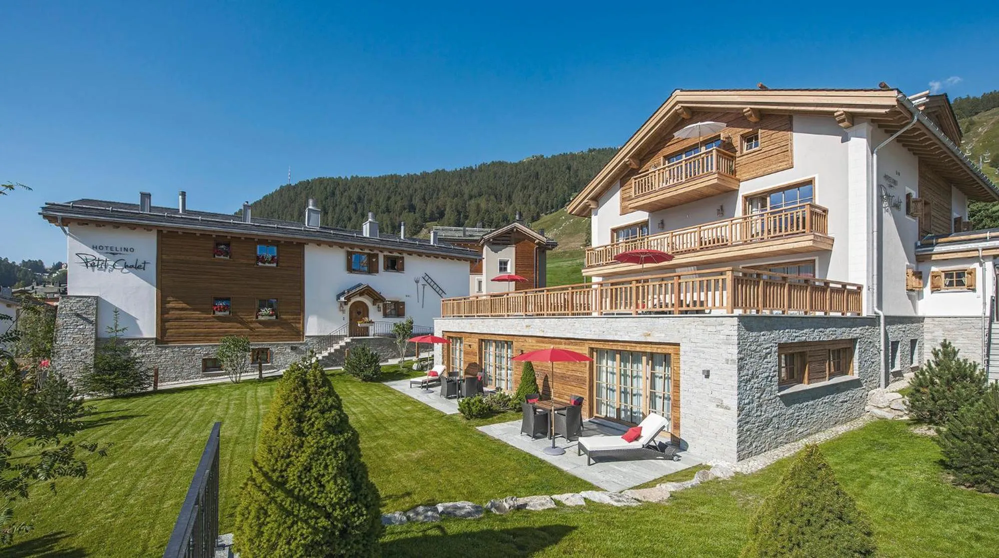 Property building in Hotelino Petit Chalet