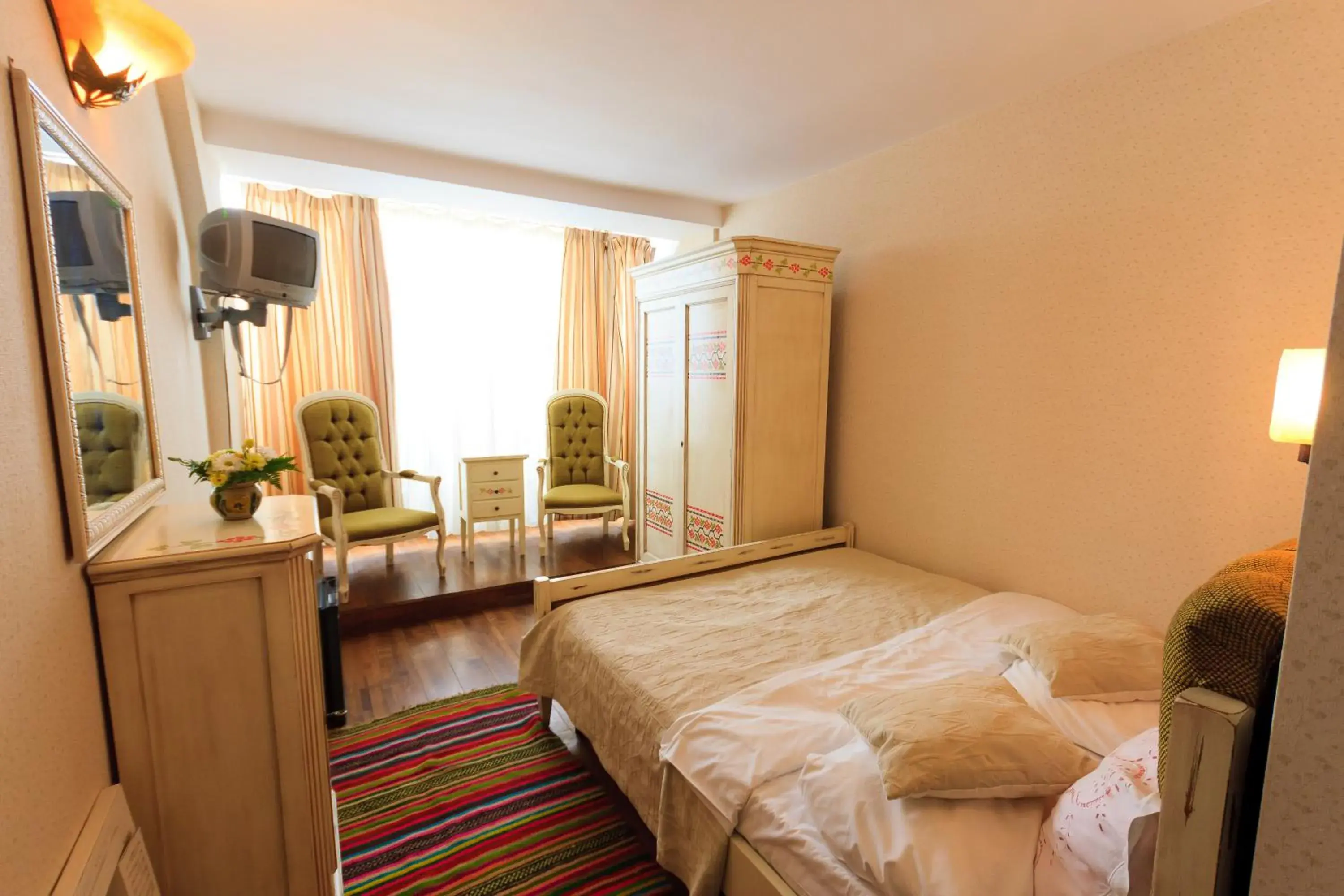 Single Room with Bathroom in Hanul Ancutei Single Room with Bathroom in Hanul Ancutei