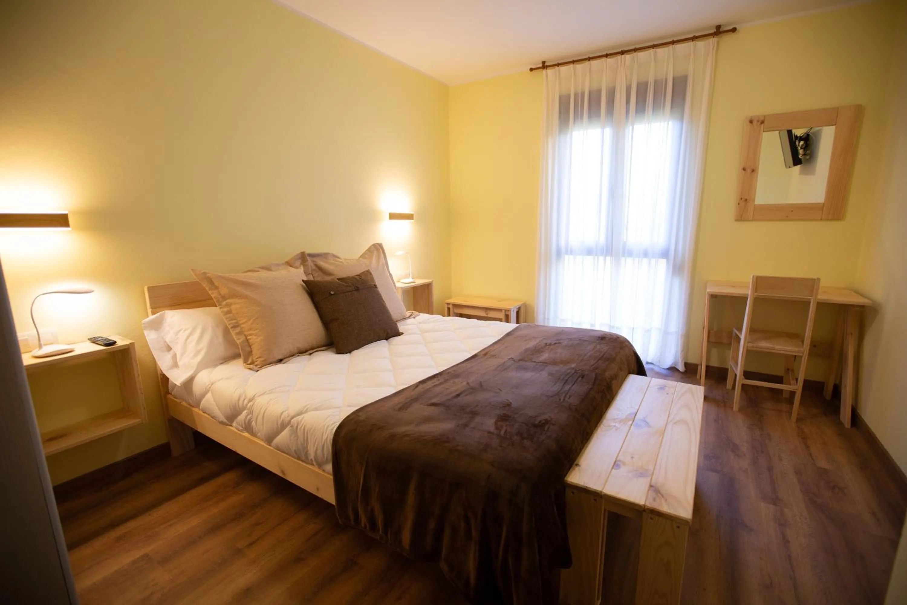 Photo of the whole room, Bed in La Casona de Cardes